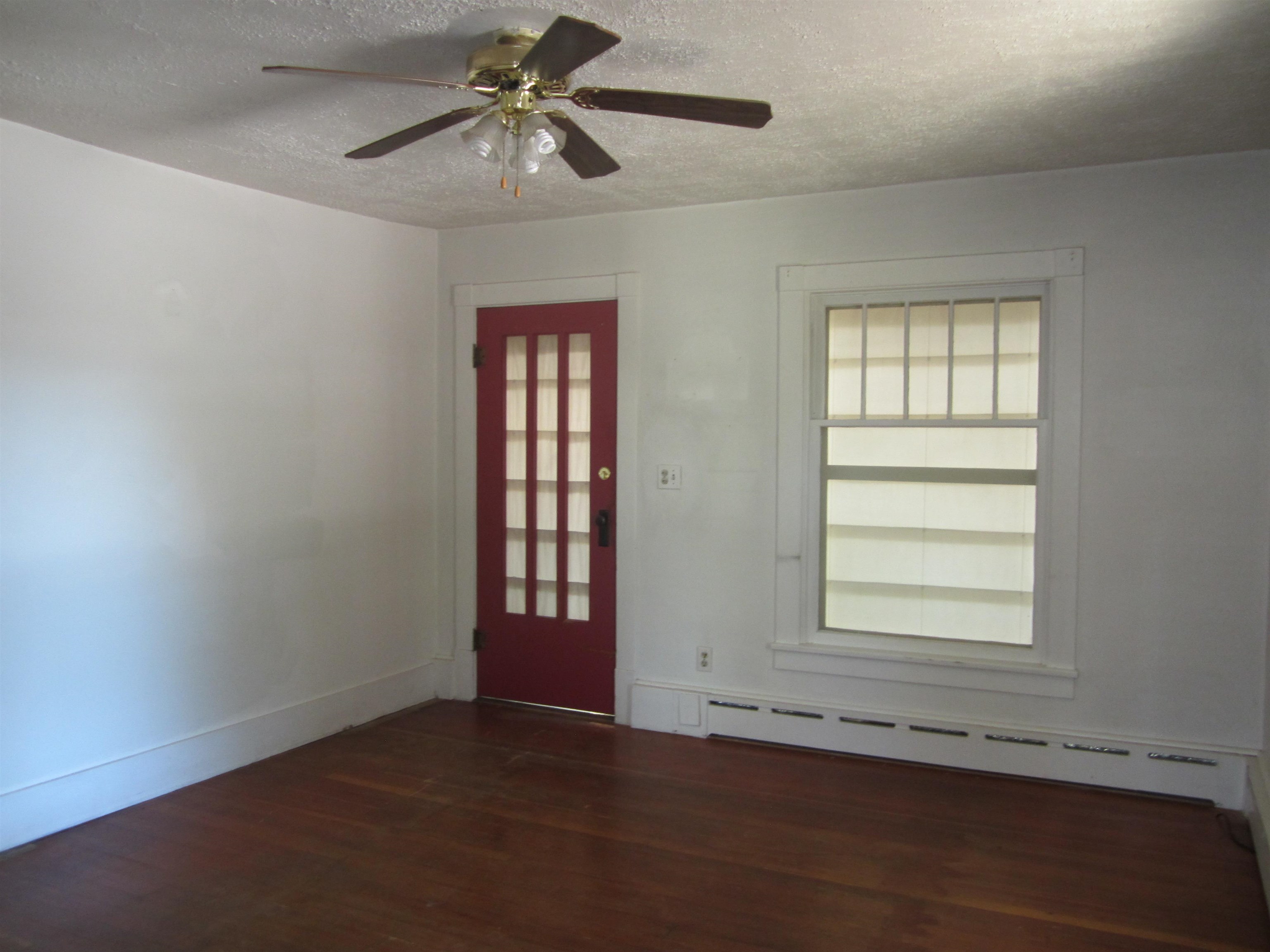 102 N 6th Street Property Photo 5