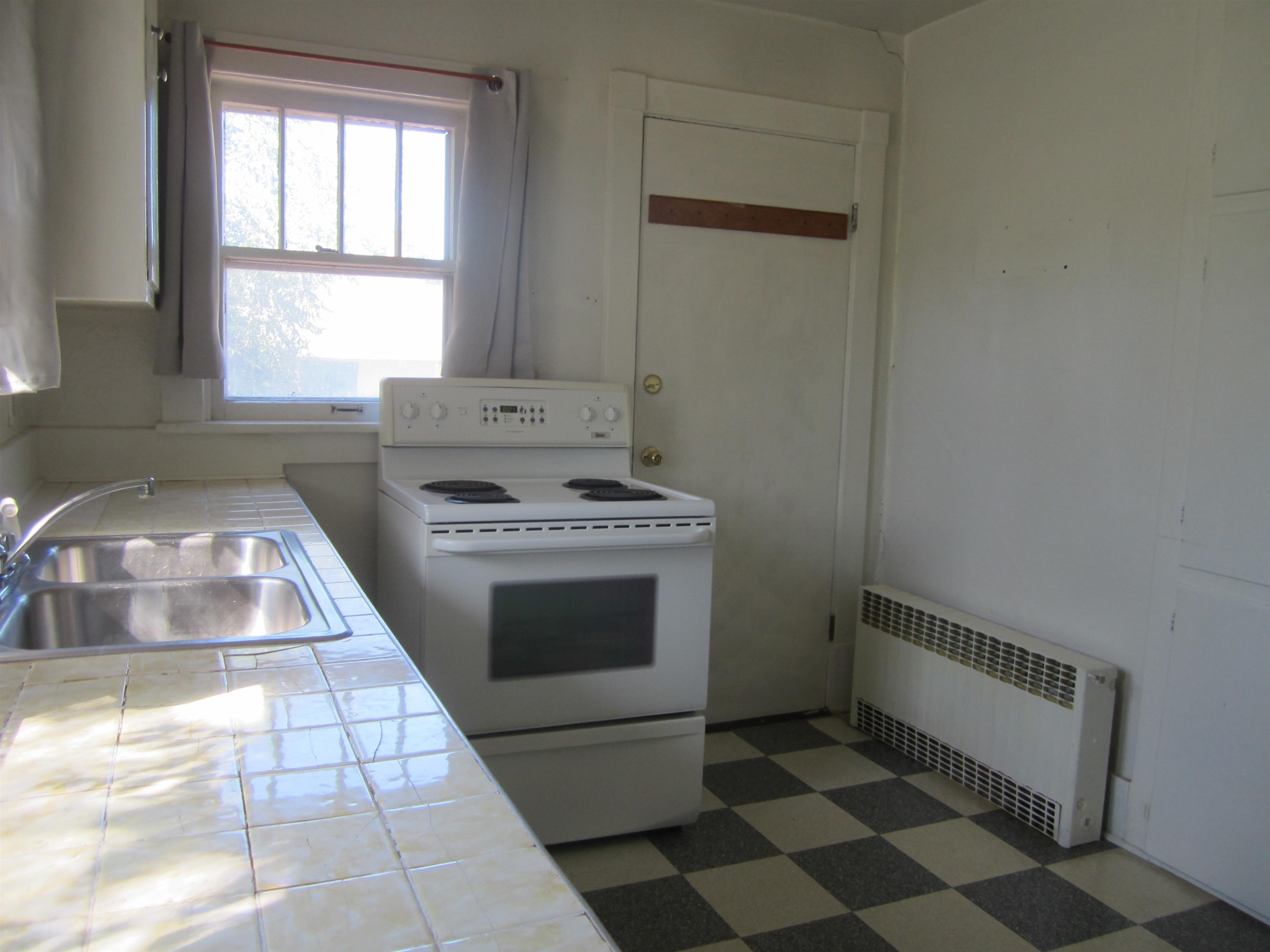 102 N 6th Street Property Photo 6