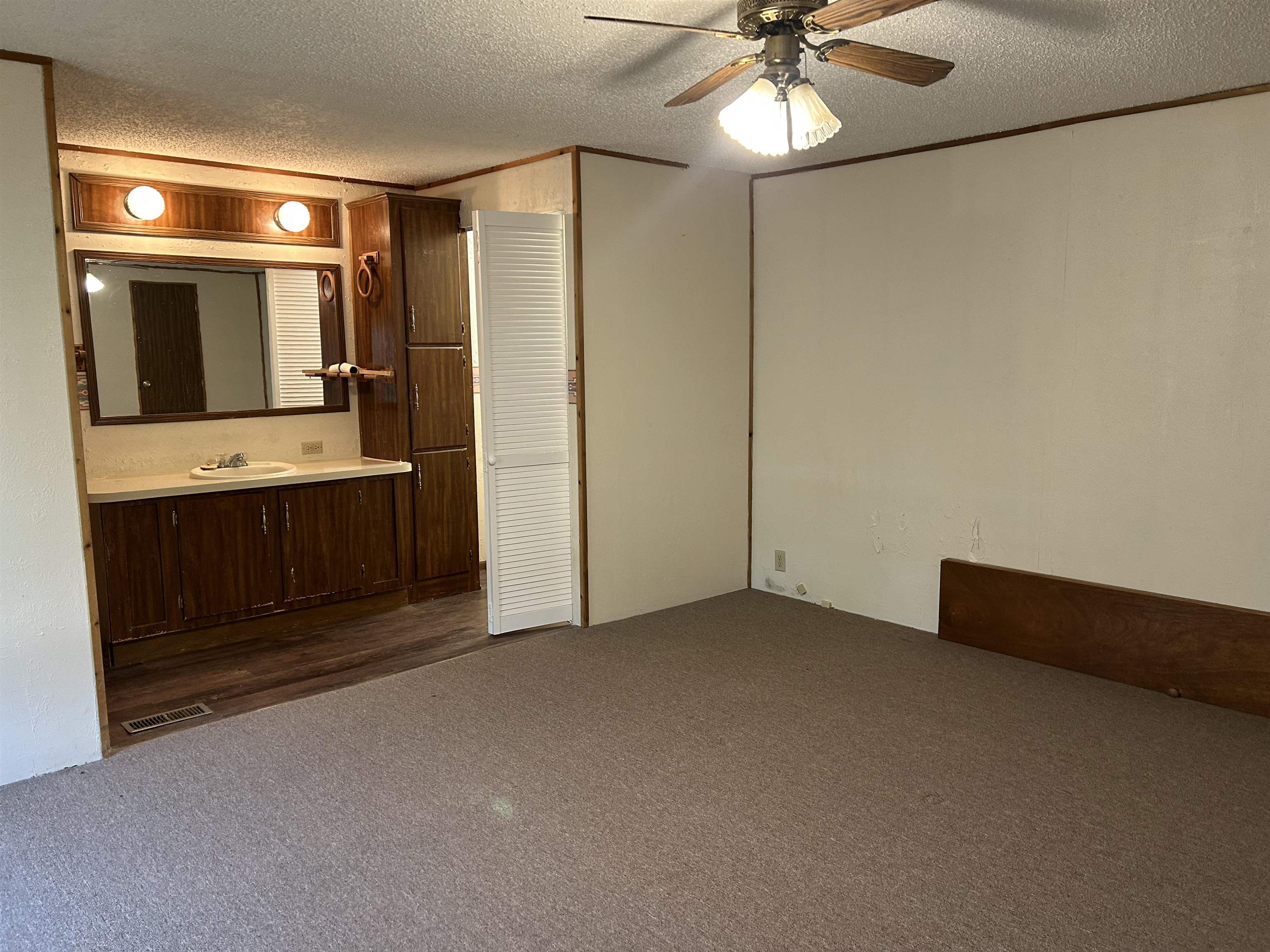 209 Pierre Street Property Photo 22