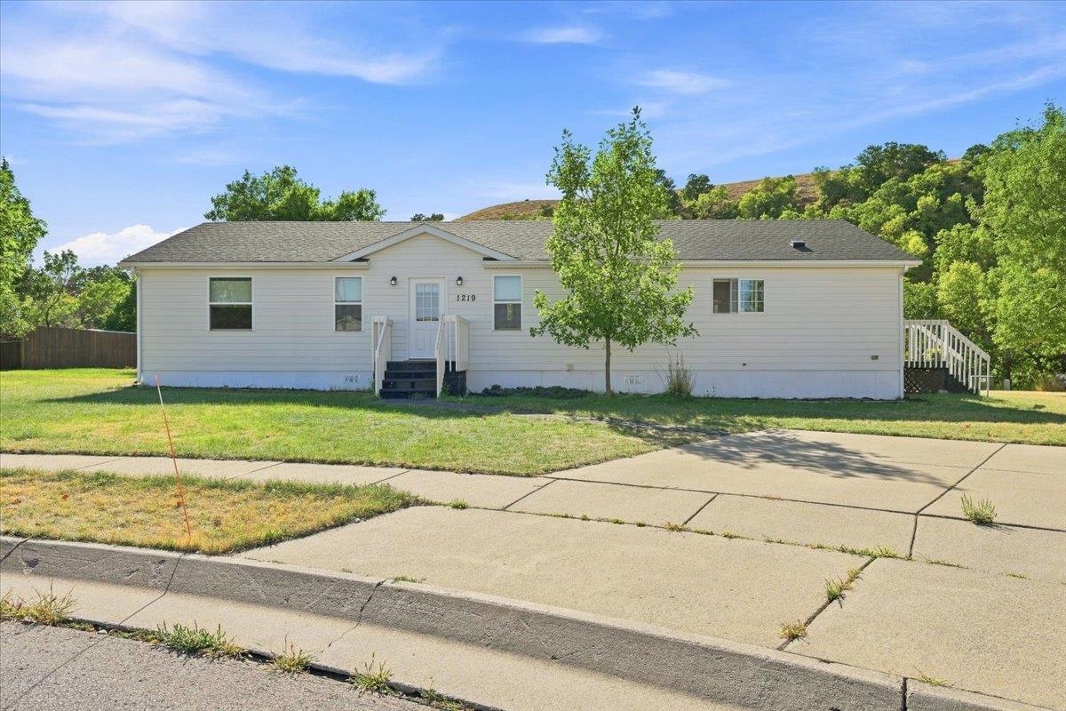 1219 Snowy Peak Lane Property Photo 1