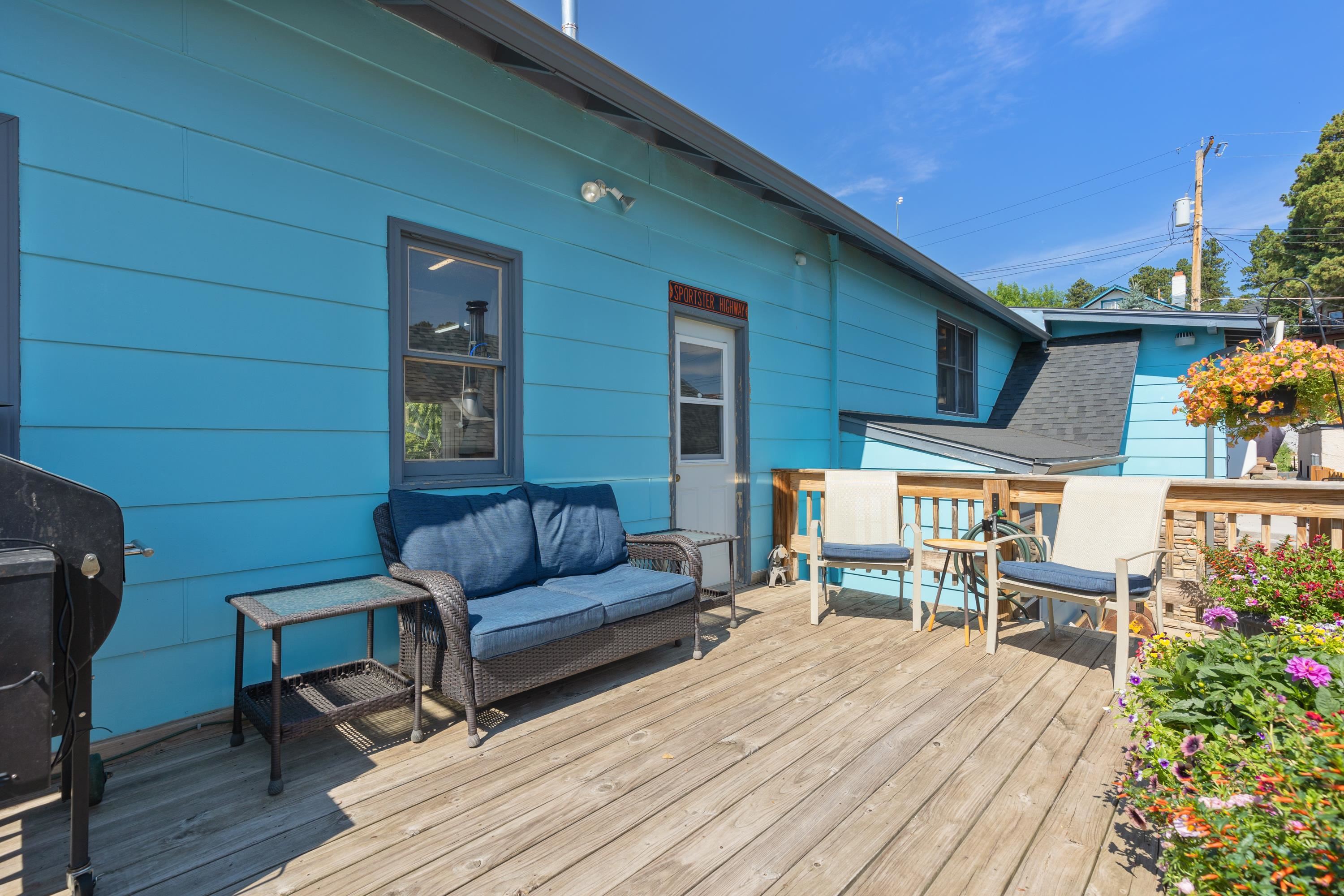 416 Matthew Street Property Photo 7
