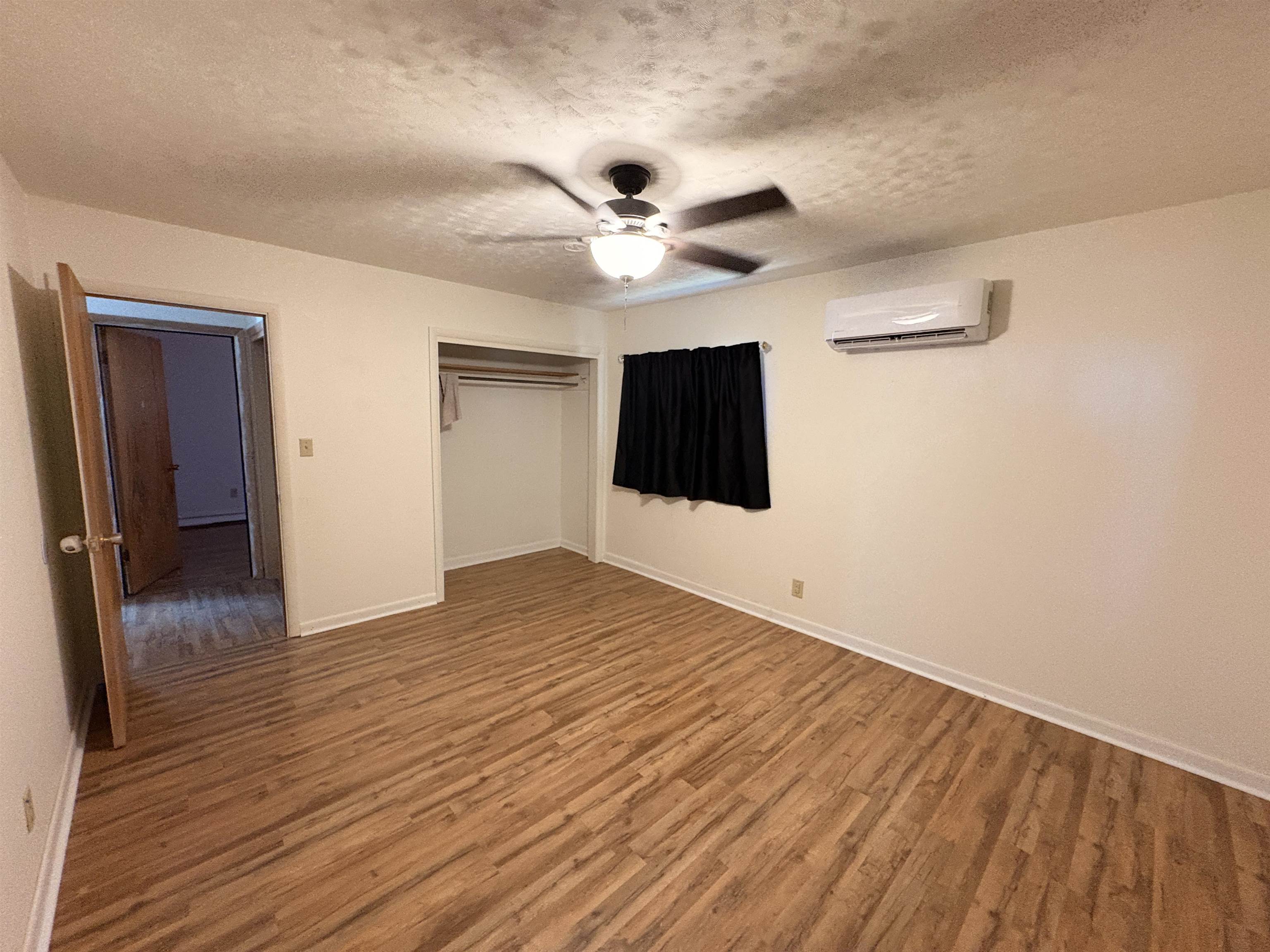 202 S 1st Avenue Property Photo 4