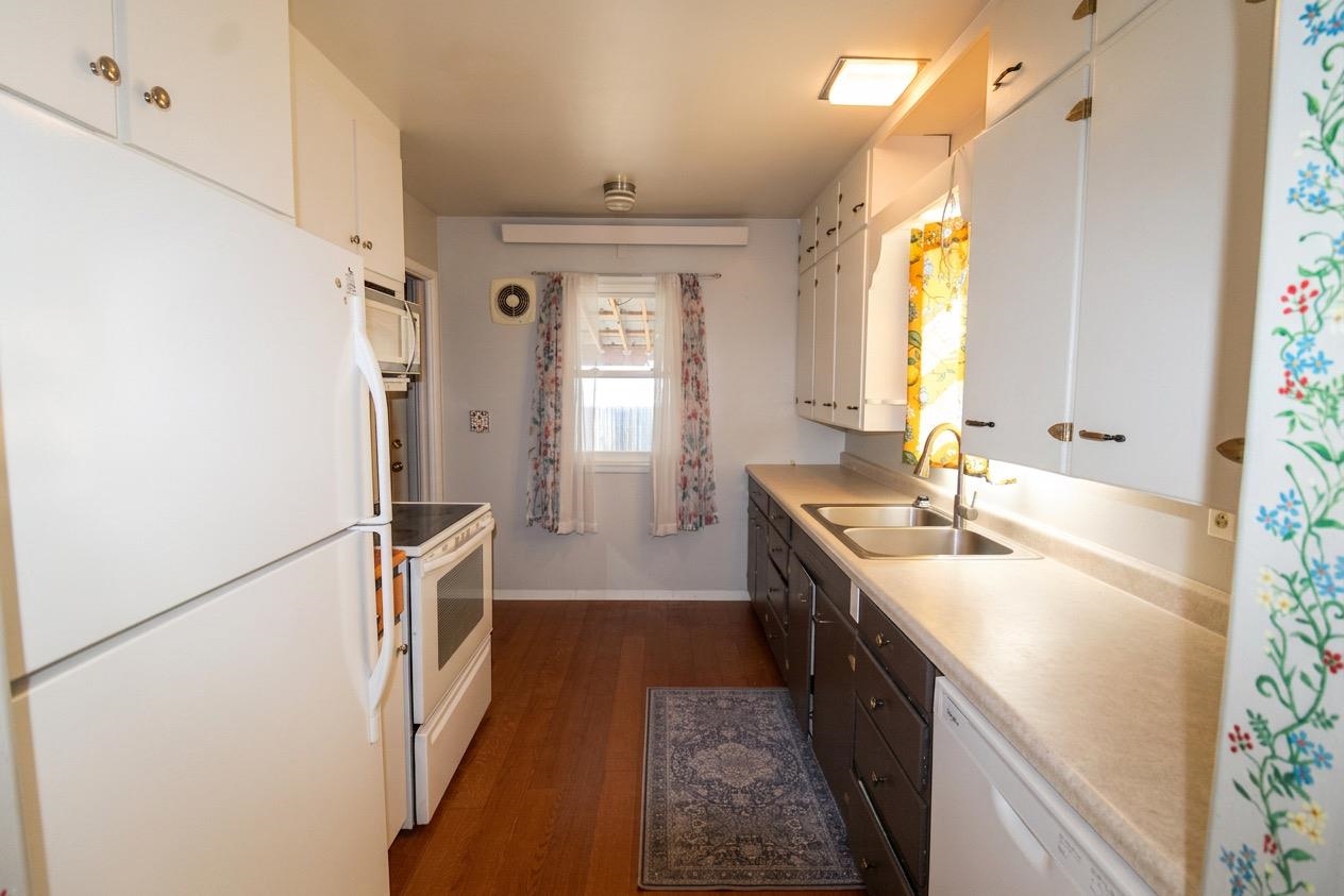 2067 11th Avenue Property Photo 2