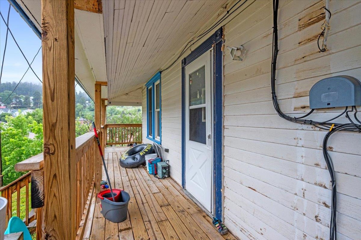 412 Mcquillan Avenue Property Photo 5