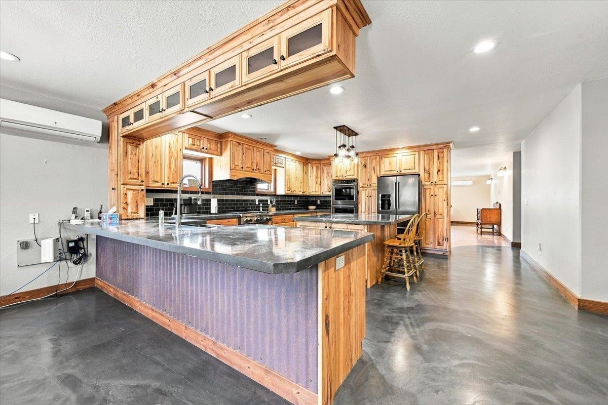12592 Sandstone Road Property Photo 5