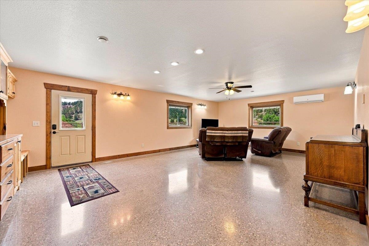 12592 Sandstone Road Property Photo 9