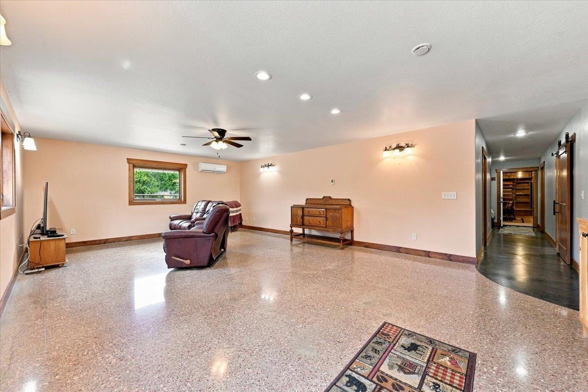 12592 Sandstone Road Property Photo 10