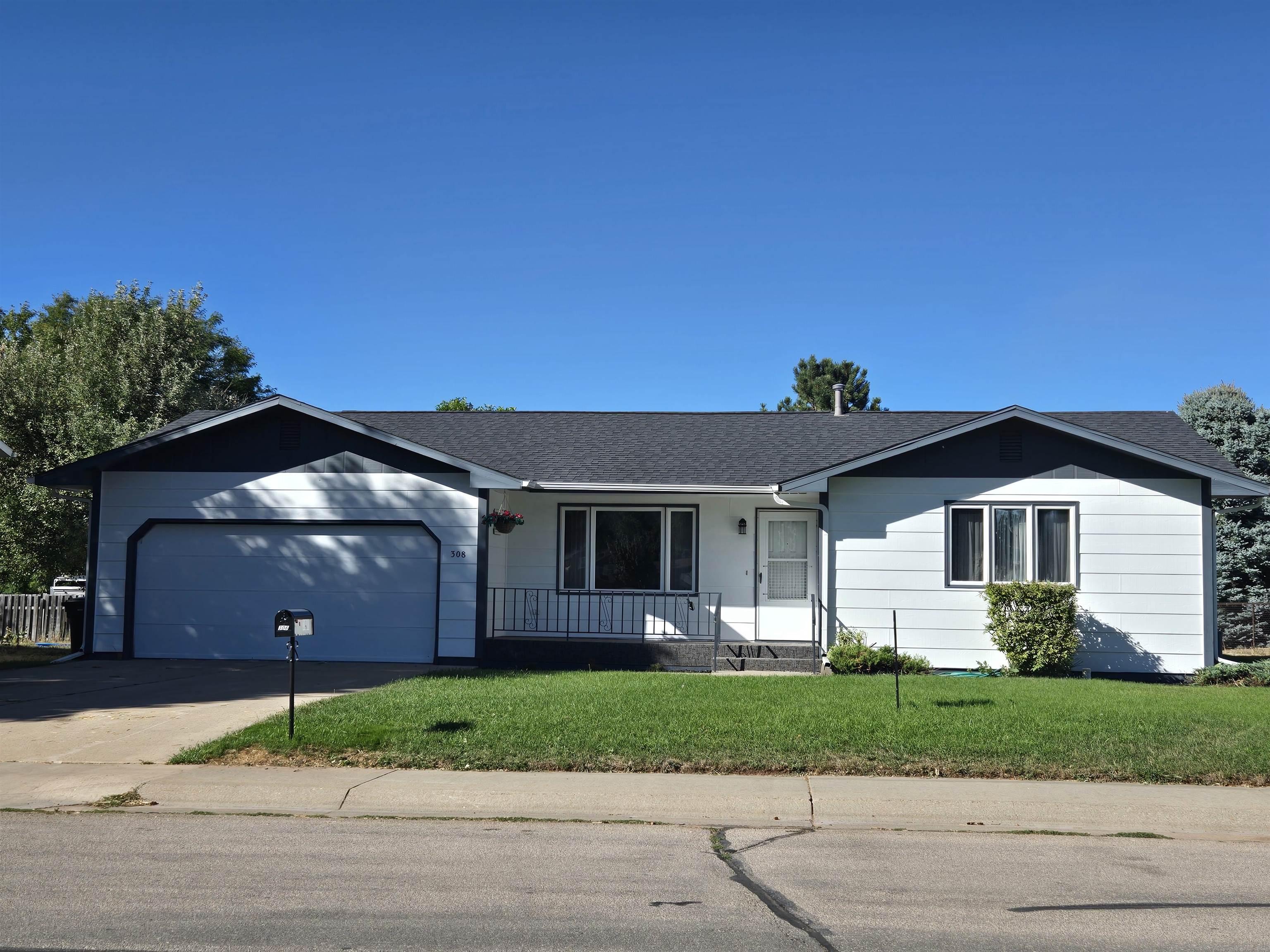 308 Oriole Drive Property Photo 1