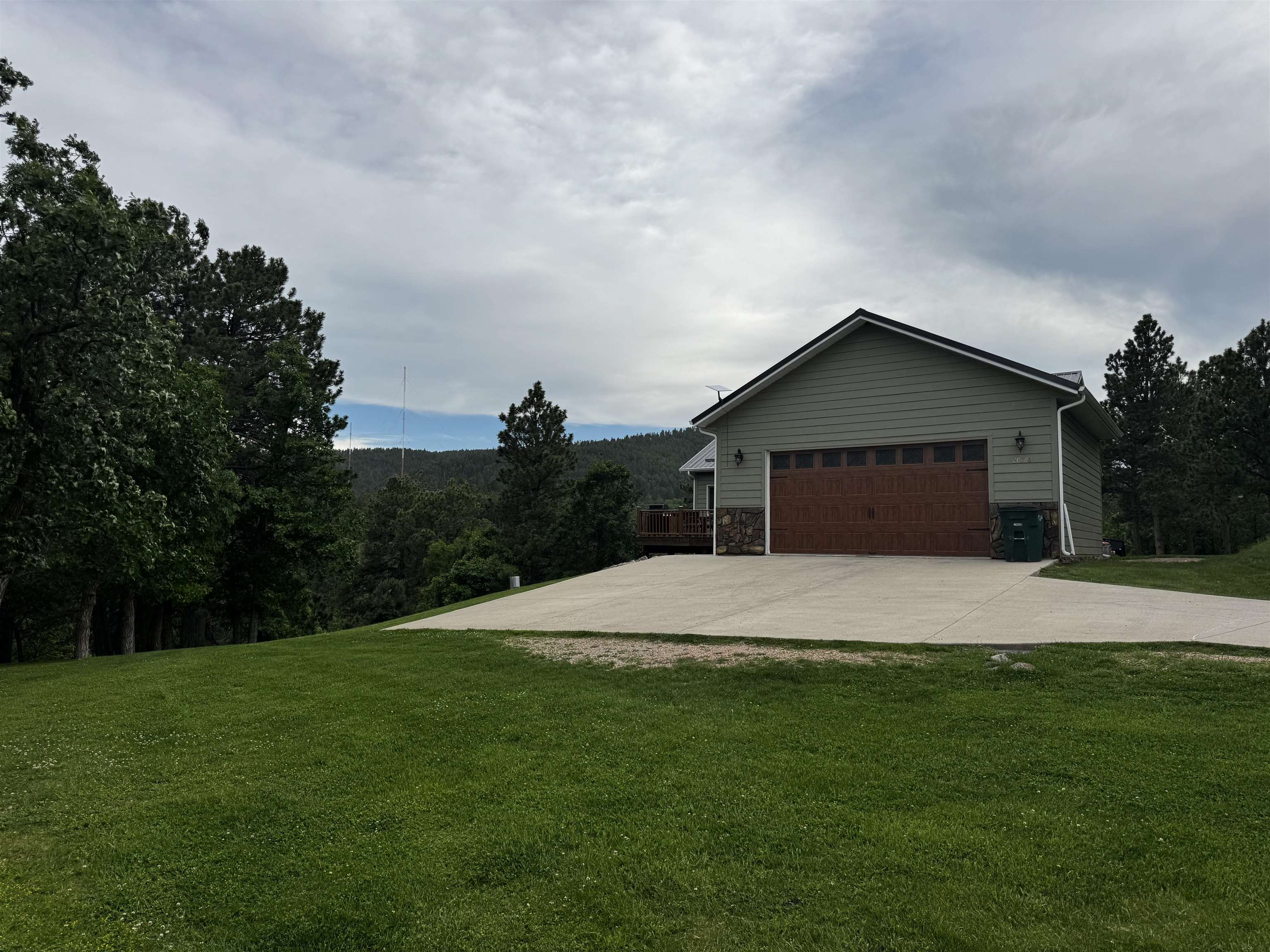 20786 Mountain Court Property Photo 8