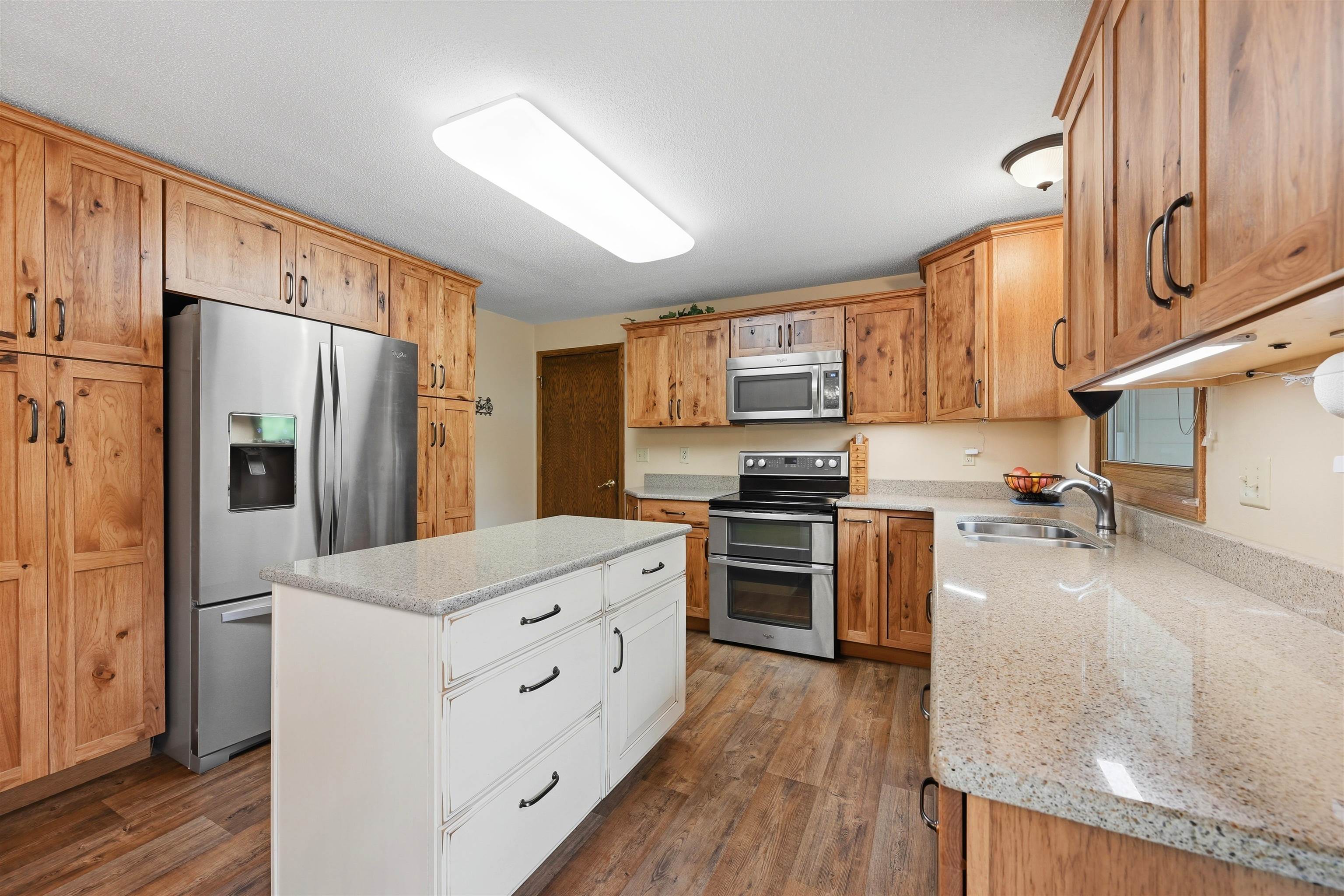 2728 Harney Place Property Photo 8