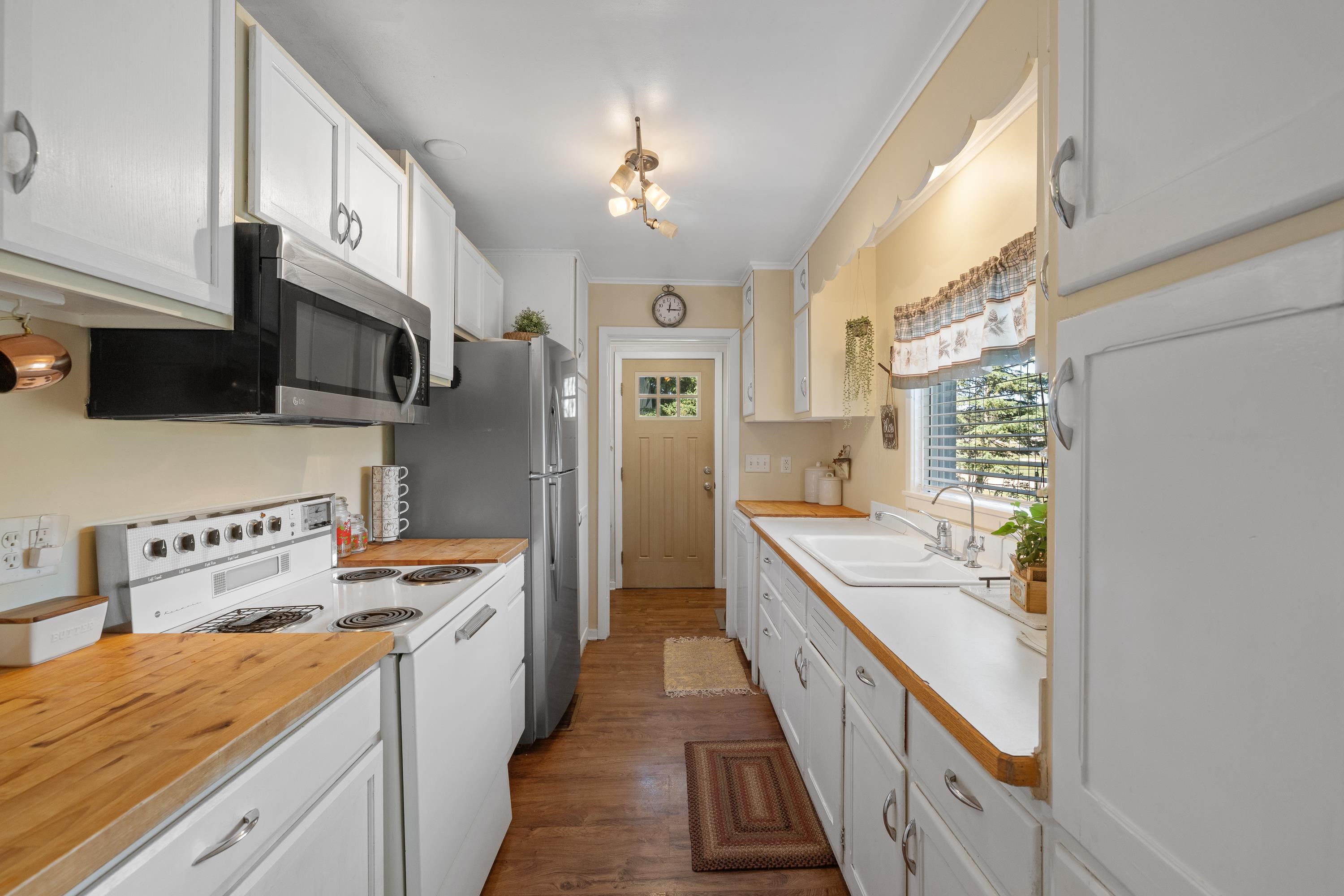 12490 Old Hill City Road Property Photo 8
