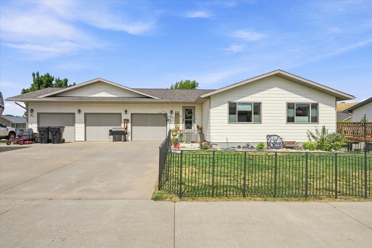 3506 Roughlock Lane Property Photo 1