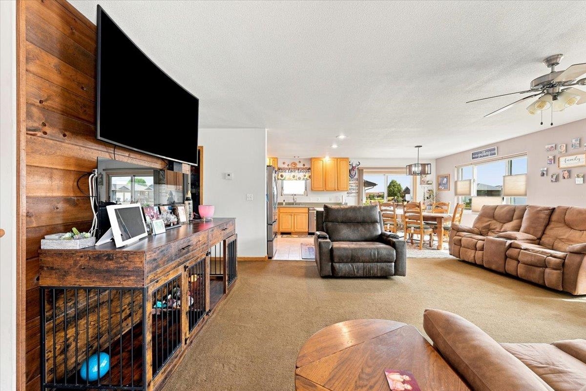 3506 Roughlock Lane Property Photo 7