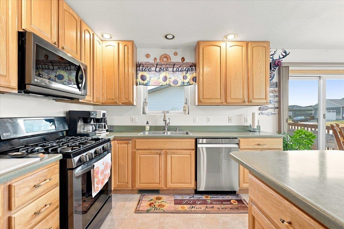 3506 Roughlock Lane Property Photo 9