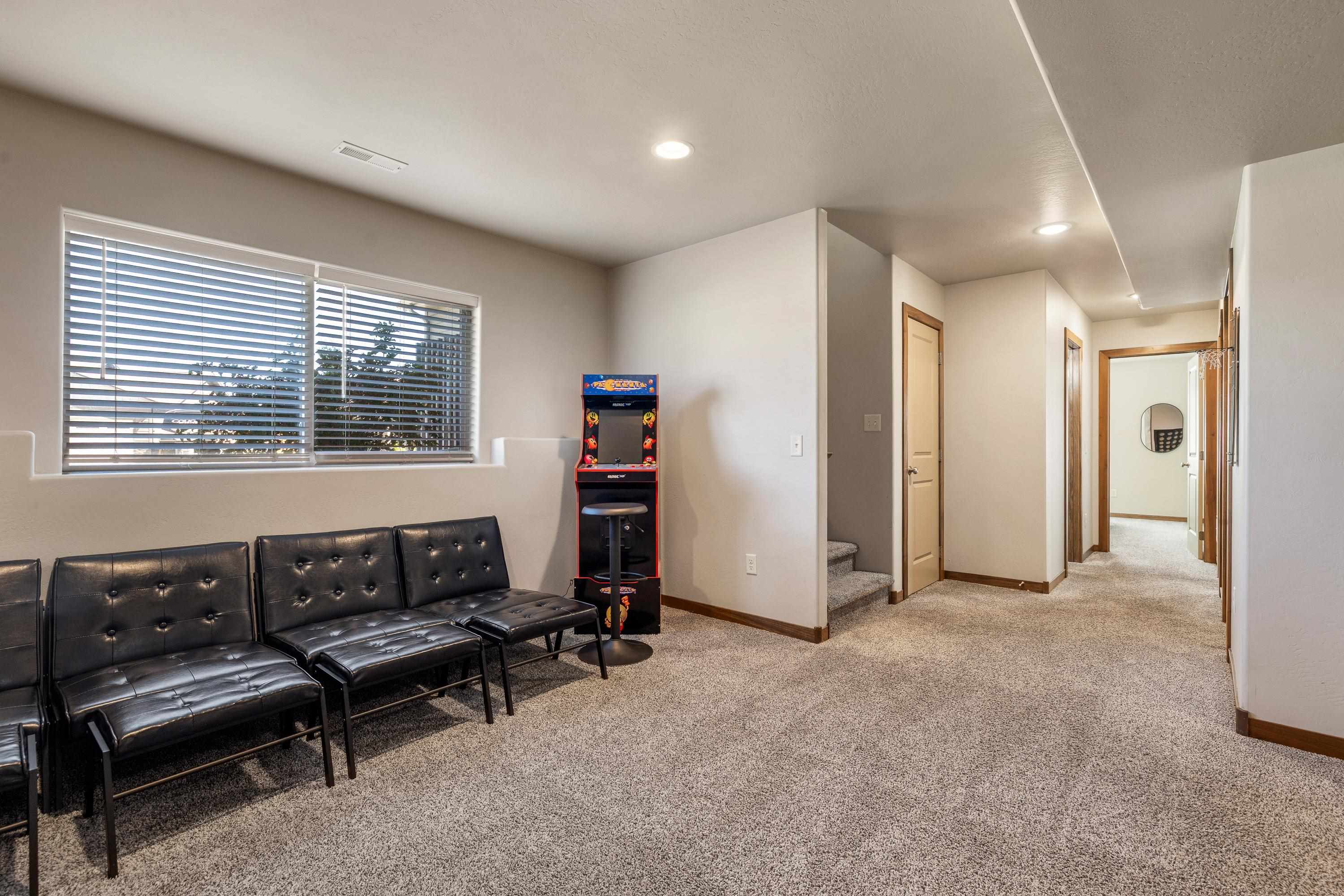 101 Giants Drive Property Photo 18