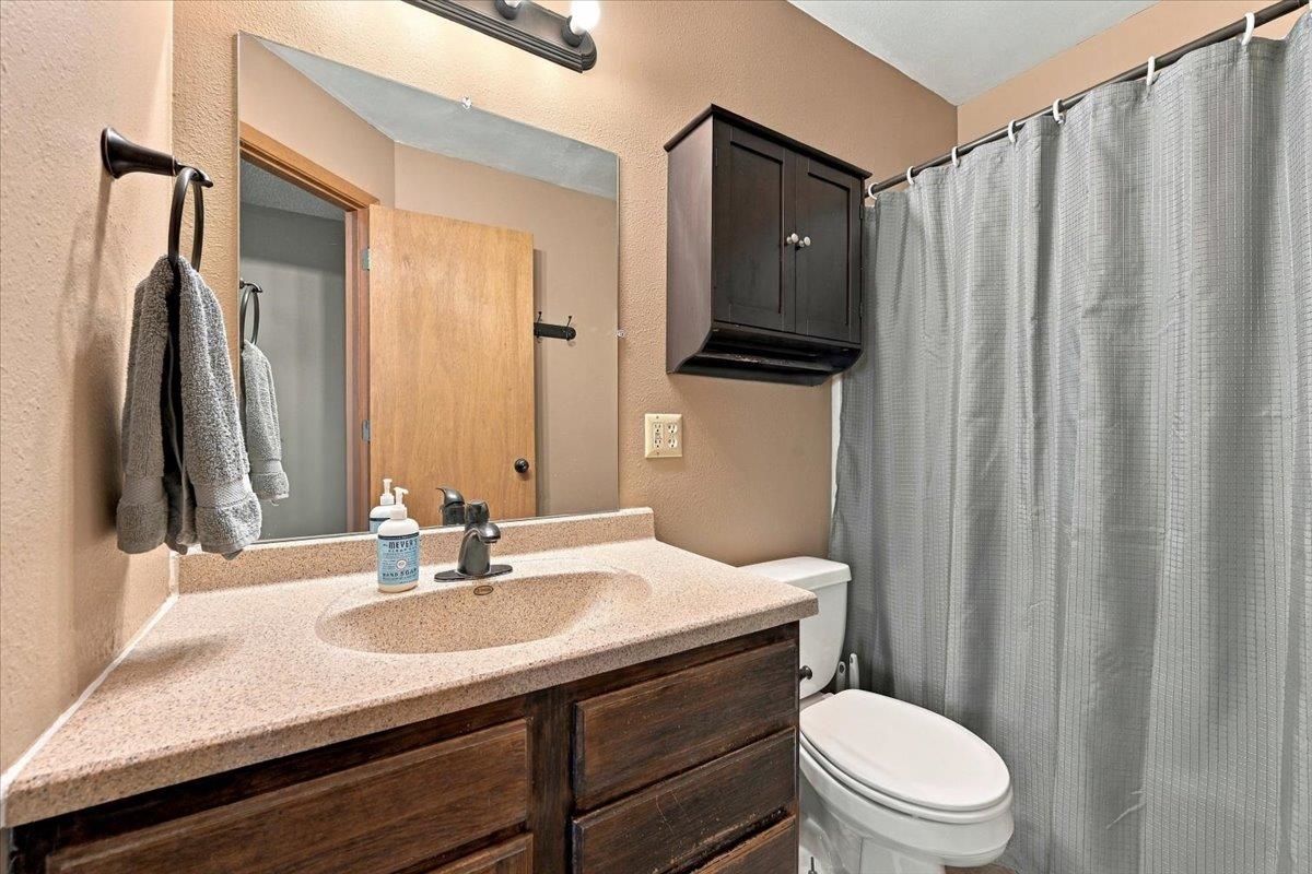 2313 Blue Bell Drive Property Photo 2