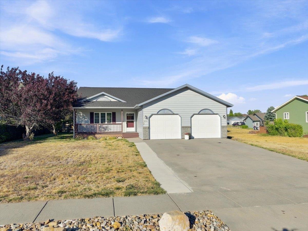 1836 Iron Horse Loop Property Photo 1