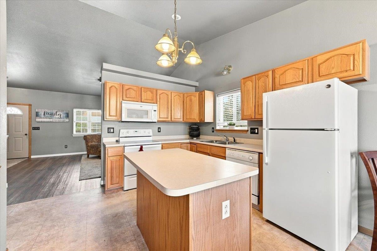 1836 Iron Horse Loop Property Photo 8