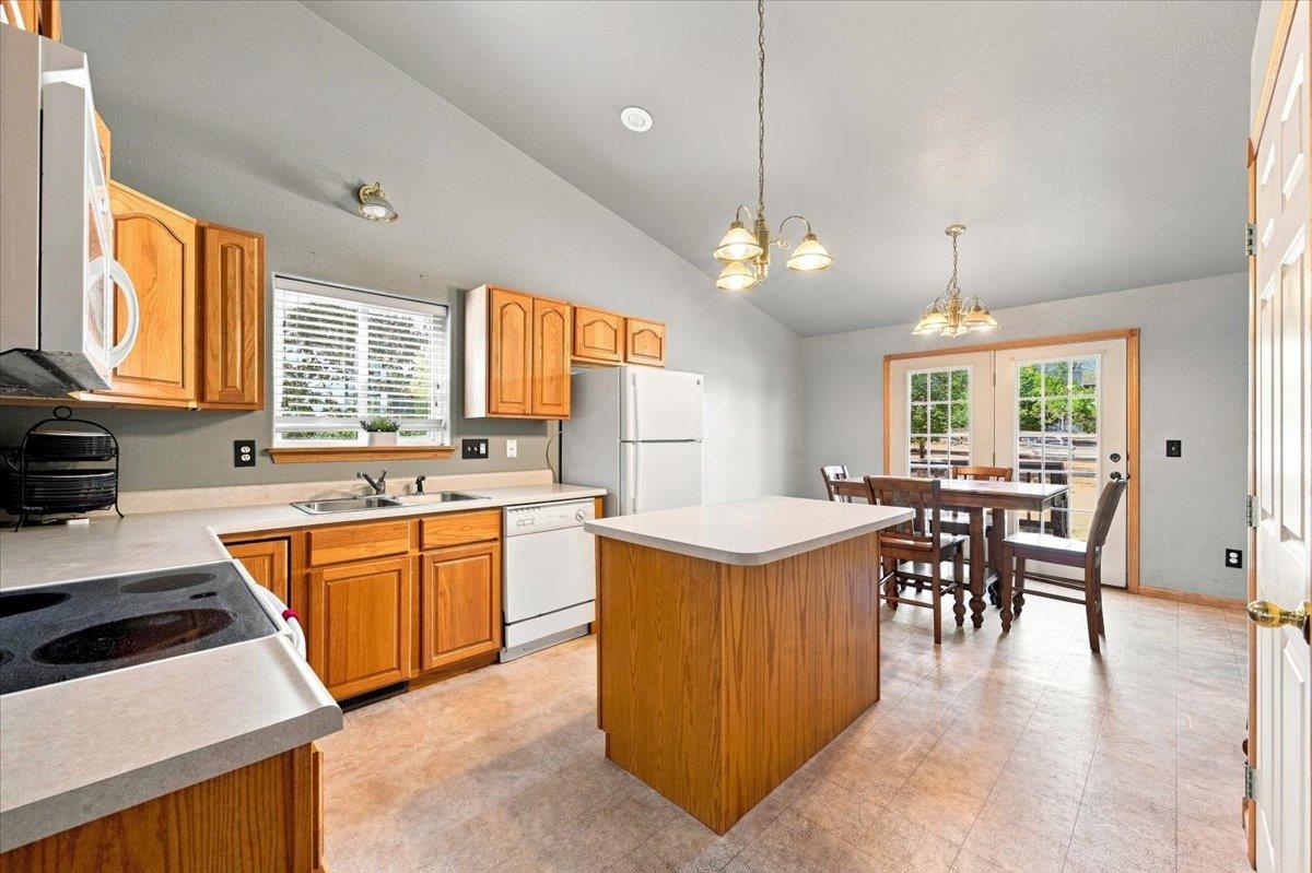 1836 Iron Horse Loop Property Photo 9