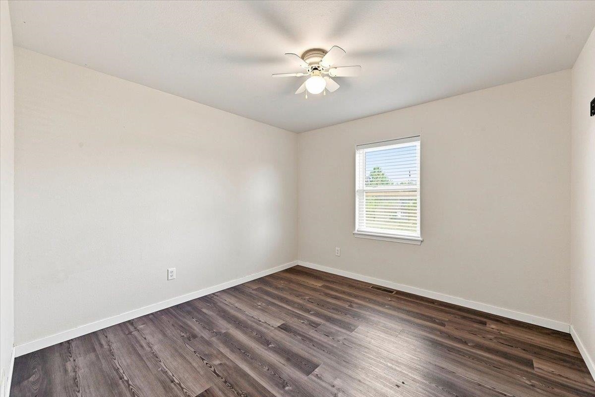 1836 Iron Horse Loop Property Photo 13