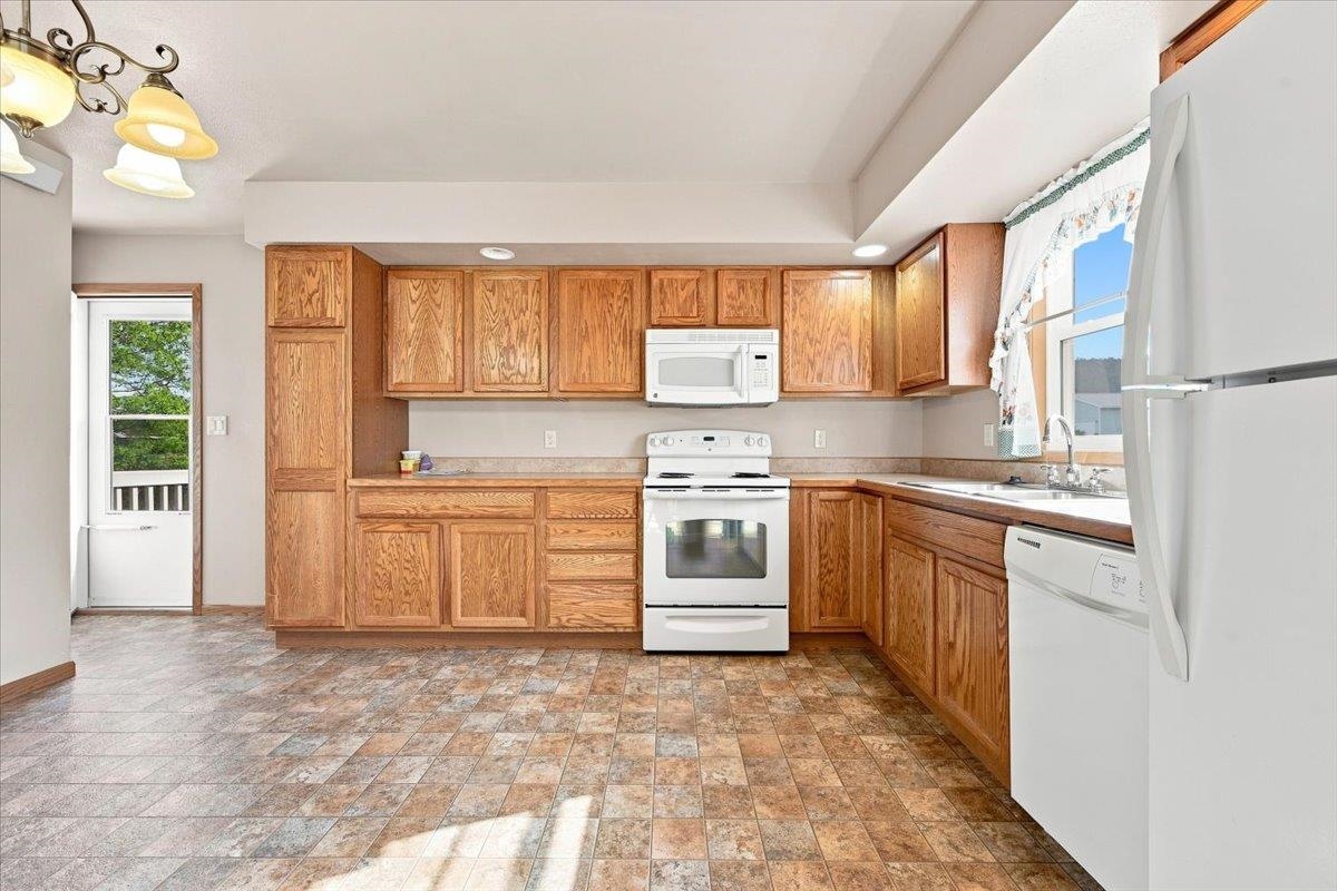 2614 Cottontail Drive Property Photo 11