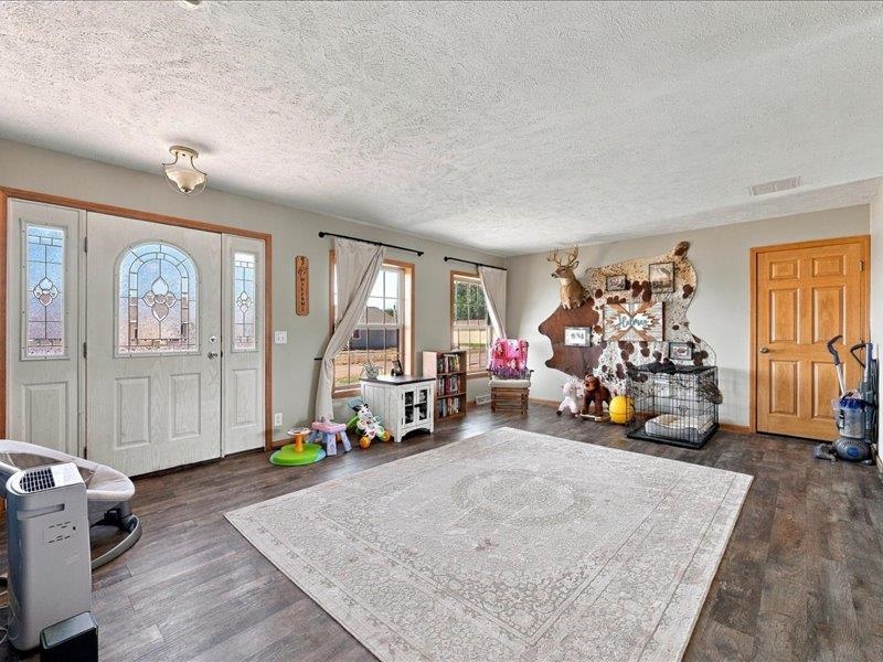 1665 Gray Blvd. Property Photo 8
