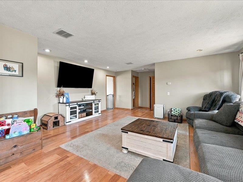 1665 Gray Blvd. Property Photo 11