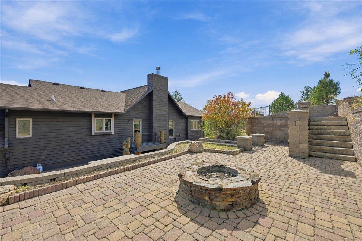 15353 Canyon Trl Property Photo 6