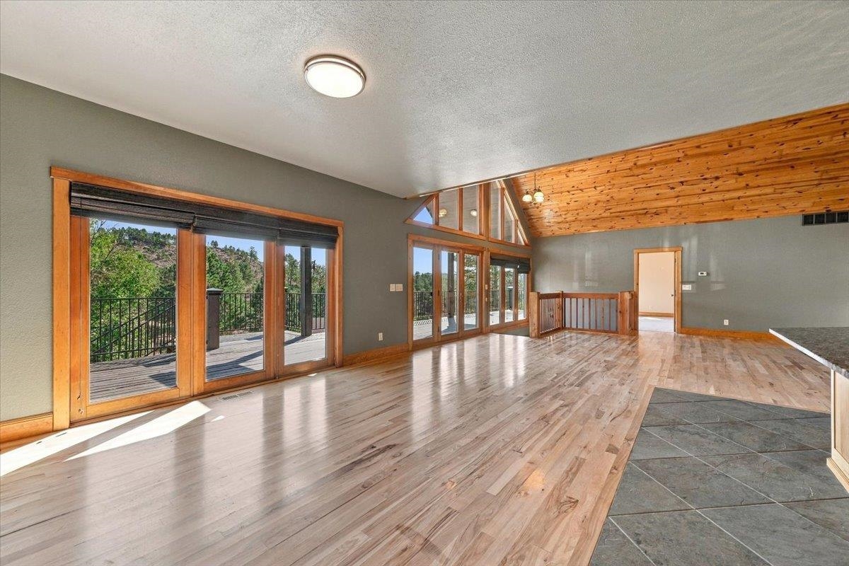 15353 Canyon Trl Property Photo 12