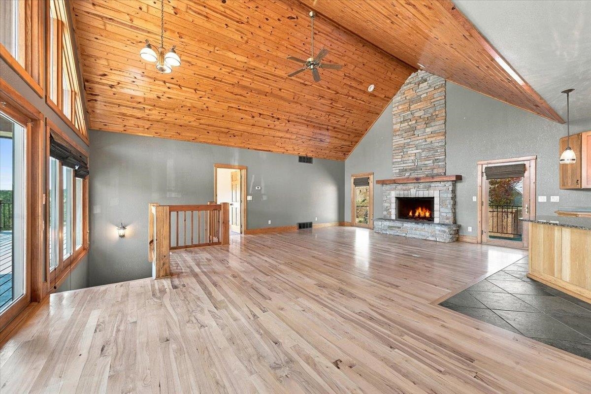 15353 Canyon Trl Property Photo 13