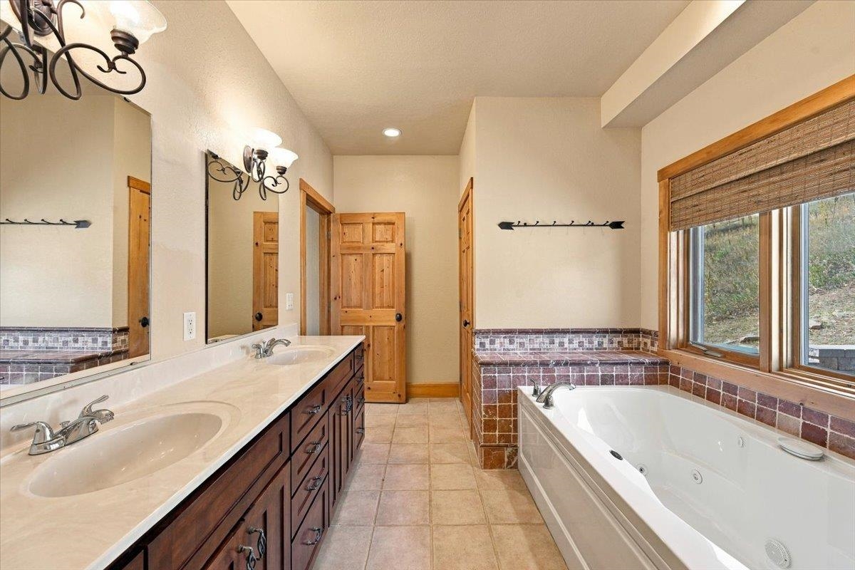 15353 Canyon Trl Property Photo 21