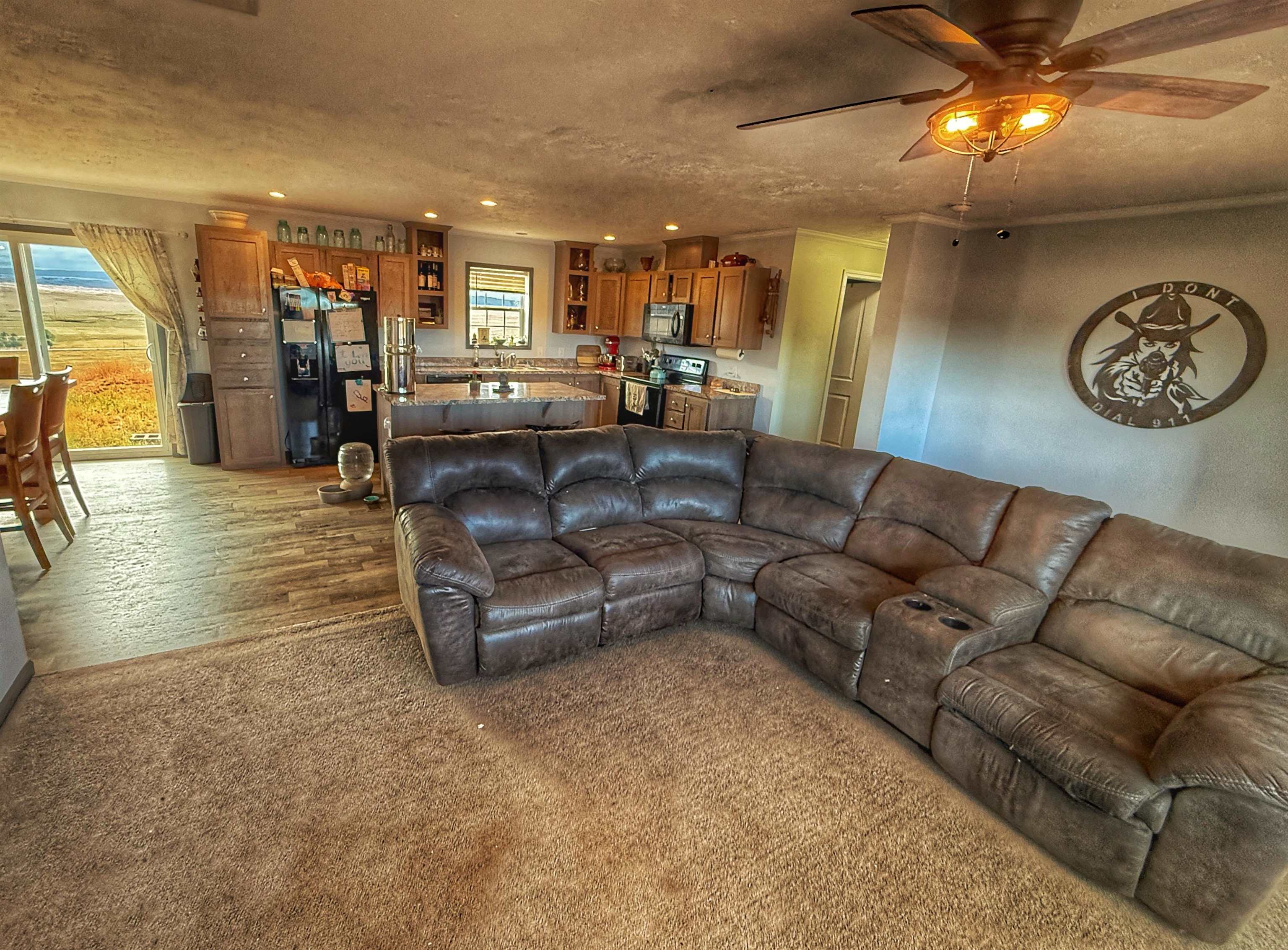 5 High Noon Court Property Photo 7