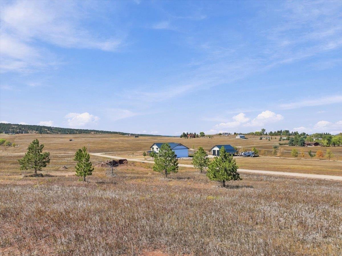 2667 Carmelo Court Property Photo 4