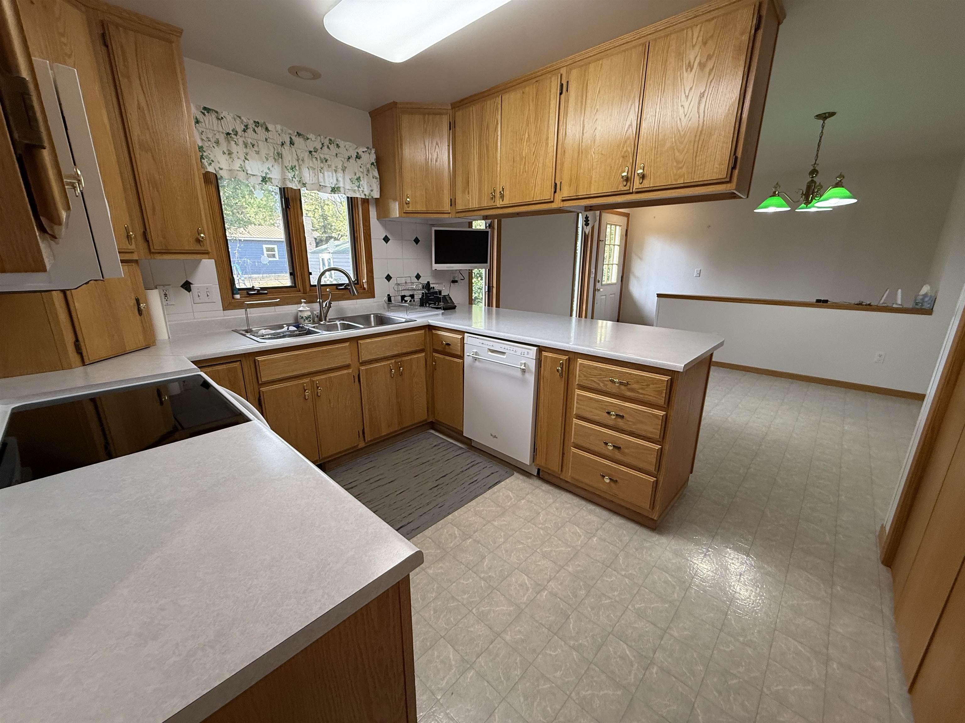 308 E Thompson Property Photo 4