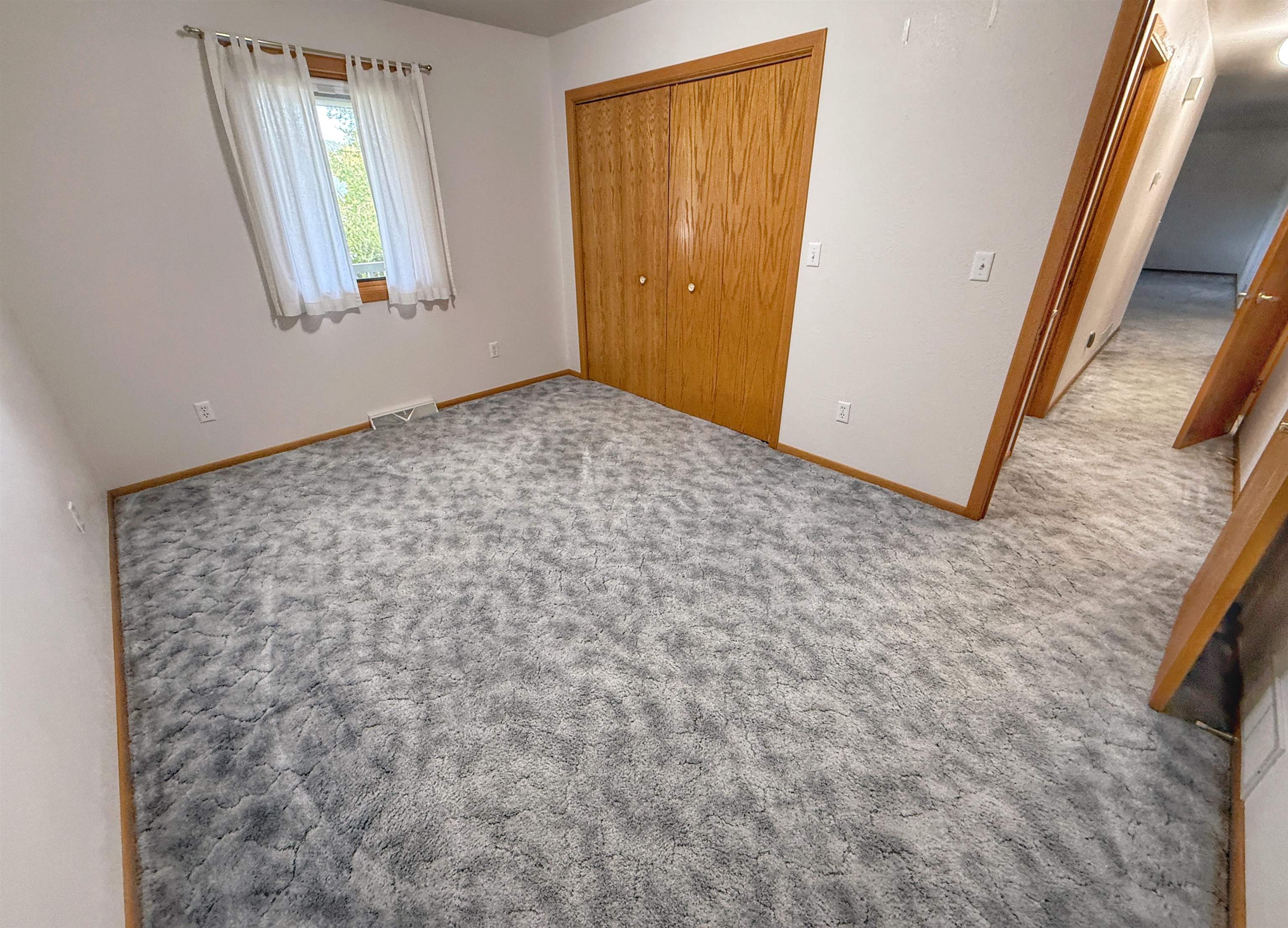 308 E Thompson Property Photo 13