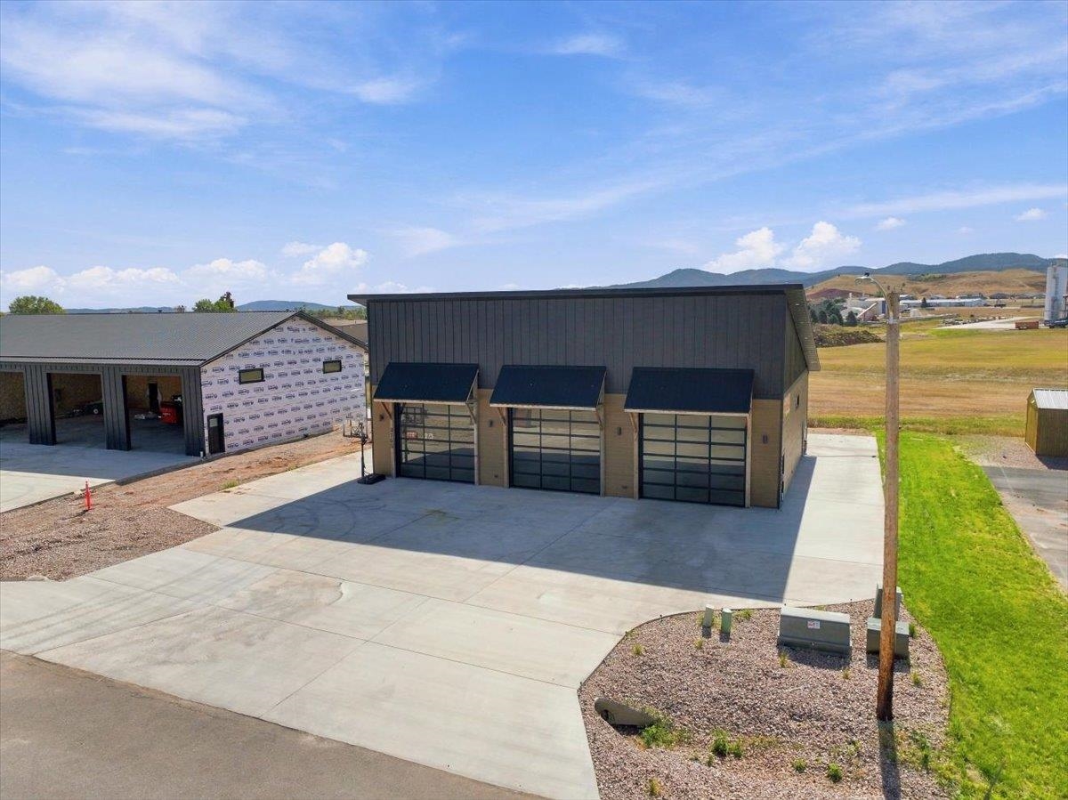 3165 Venture Court