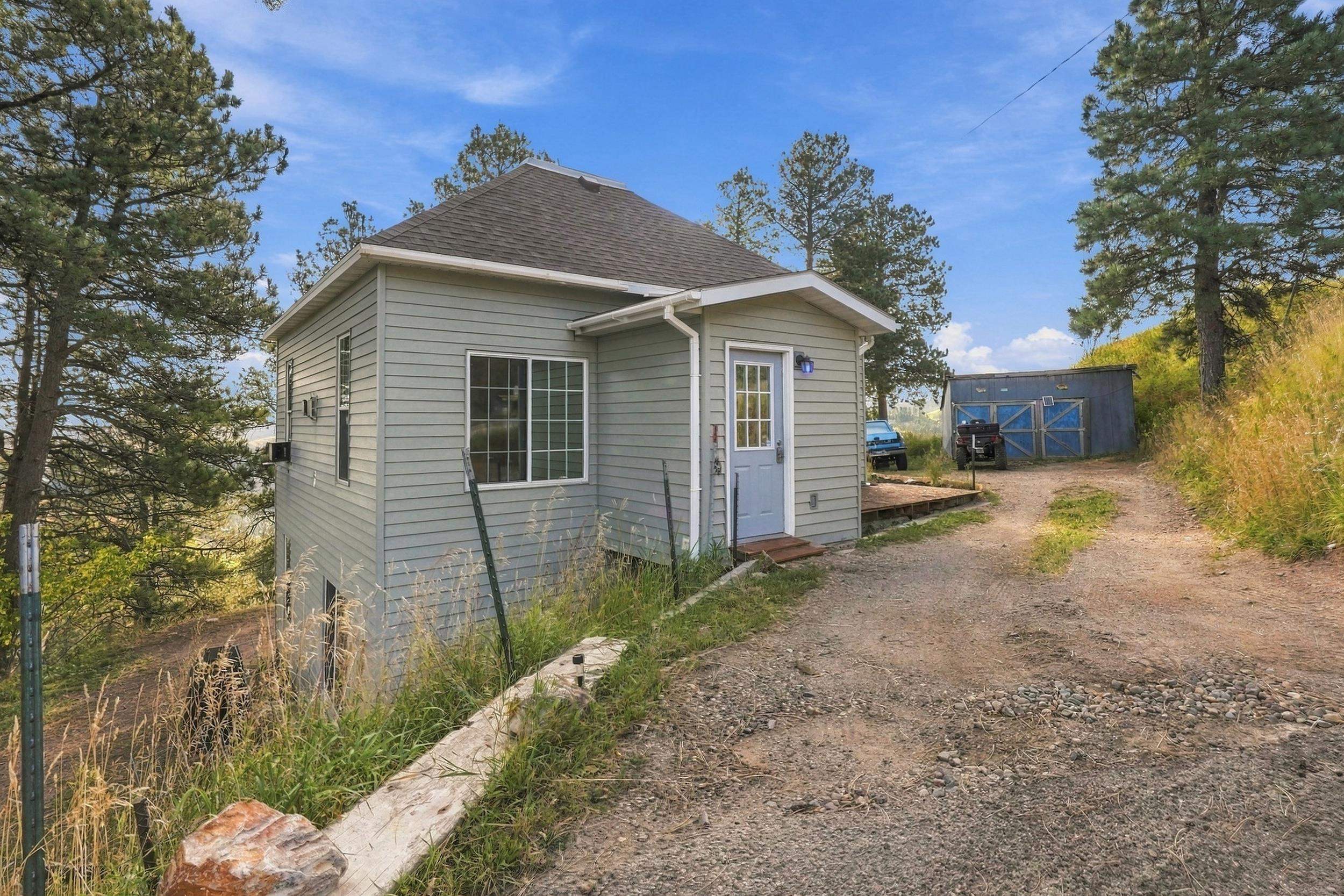 720 Barclay Avenue Property Photo 2