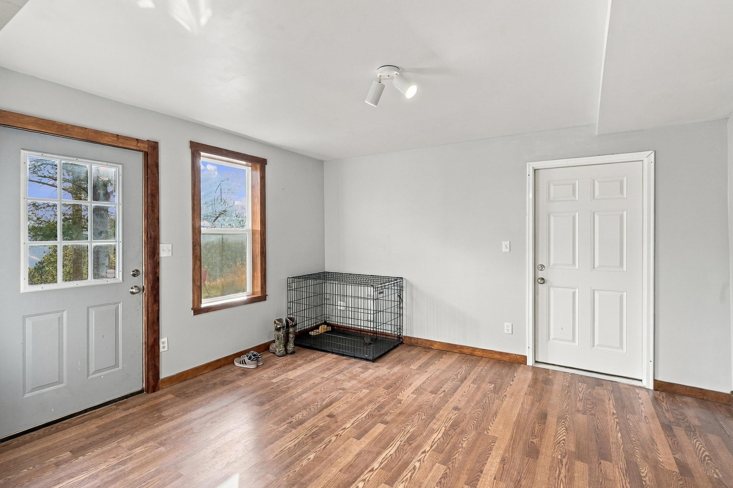 720 Barclay Avenue Property Photo 17