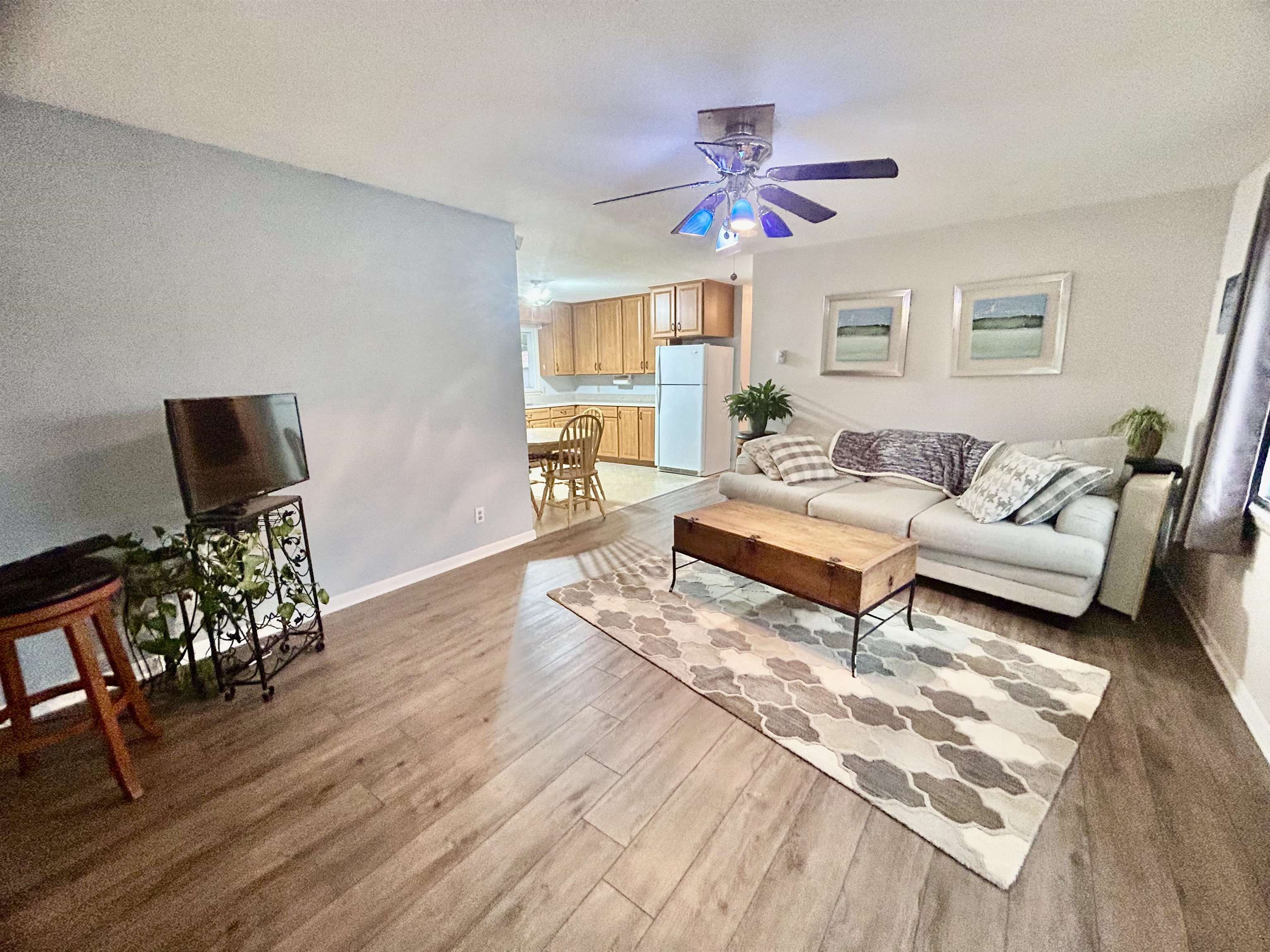 2812 Oak Property Photo 3
