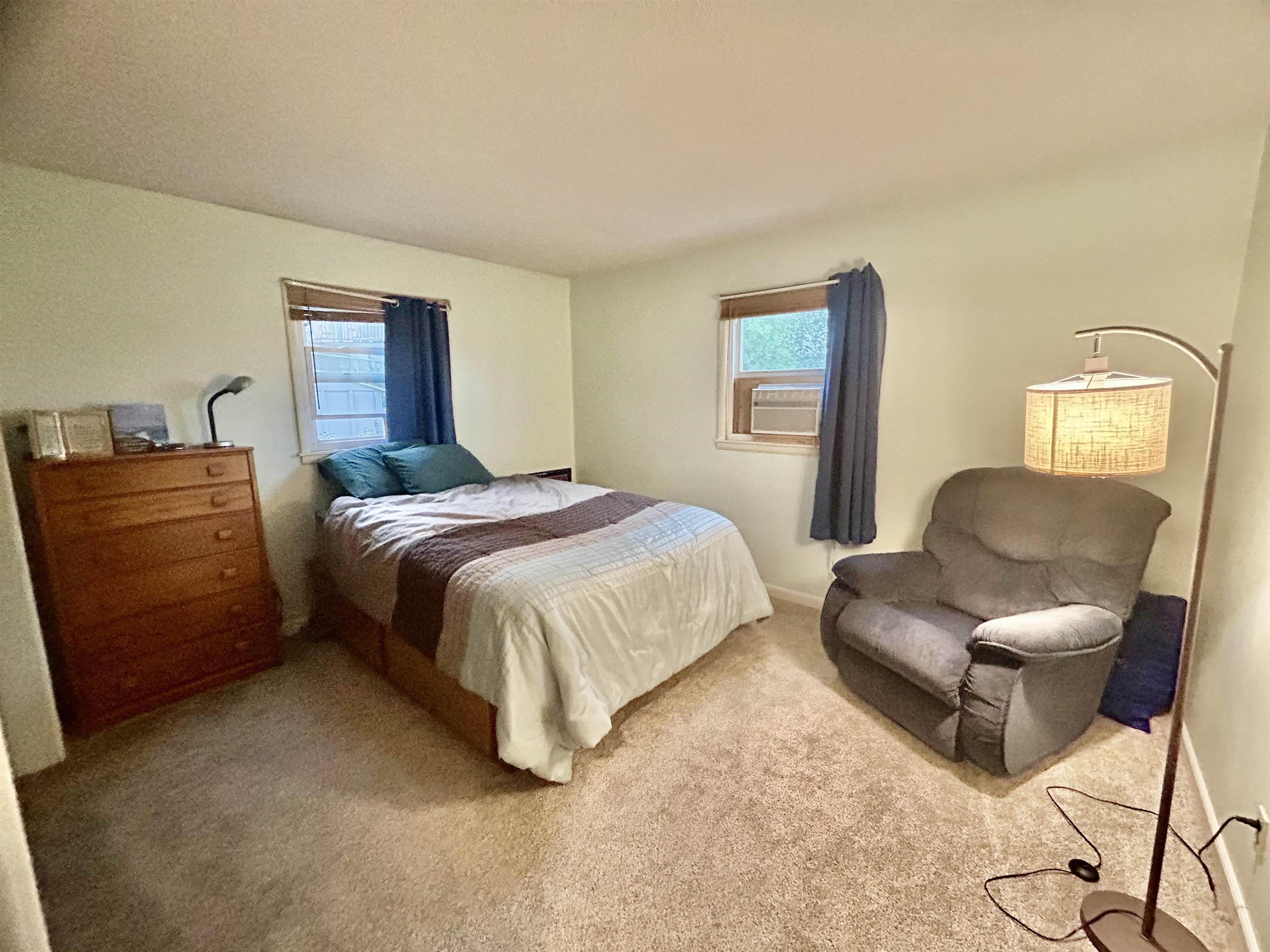 2812 Oak Property Photo 8