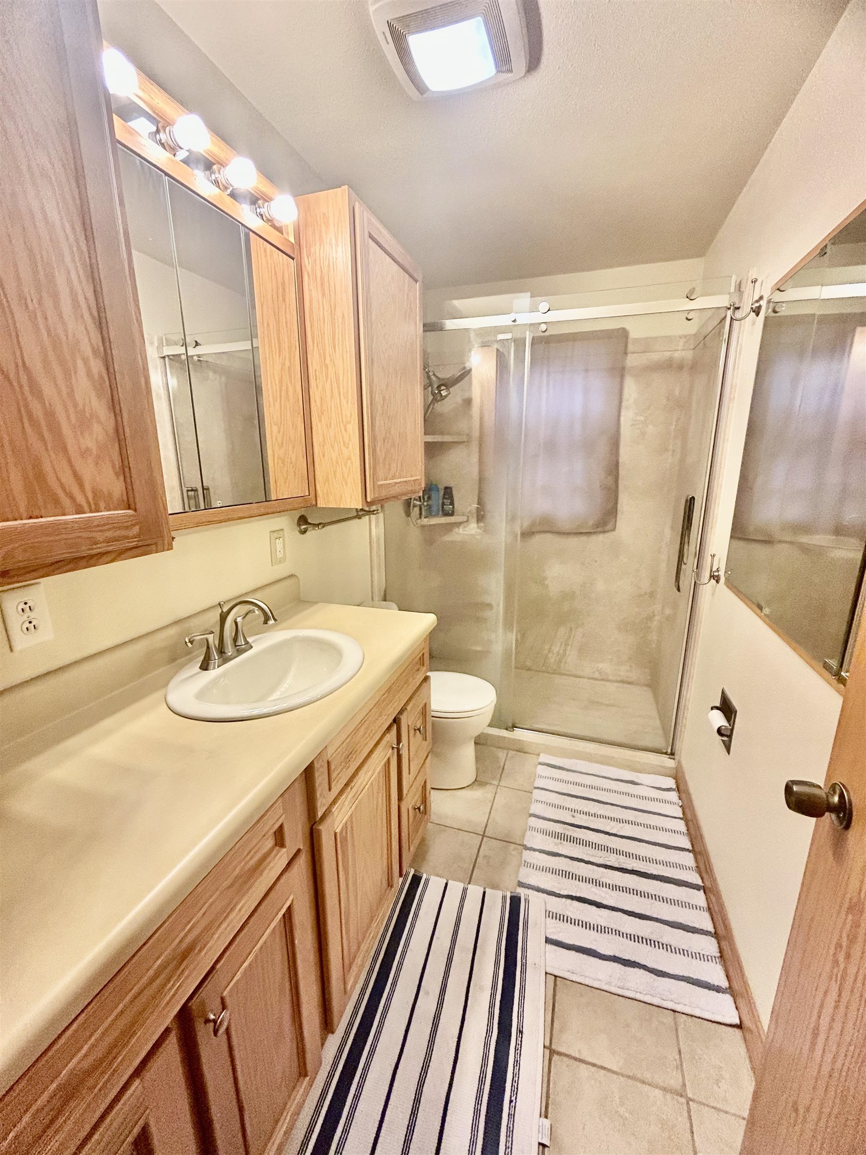 2812 Oak Property Photo 10
