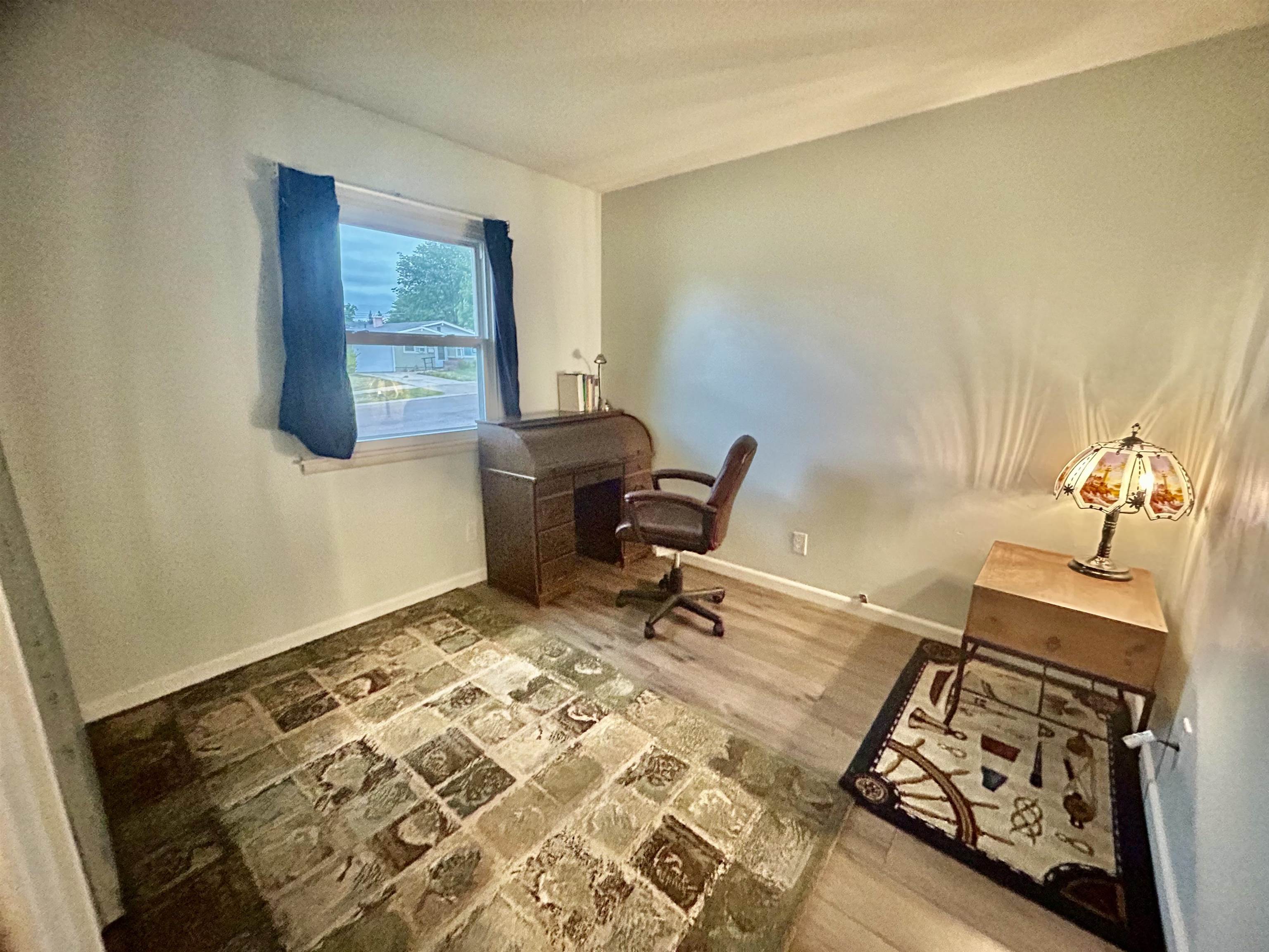 2812 Oak Property Photo 13