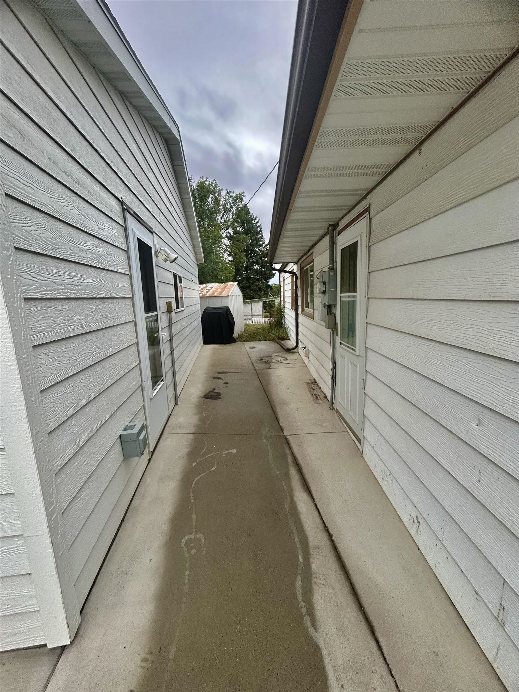 2812 Oak Property Photo 16