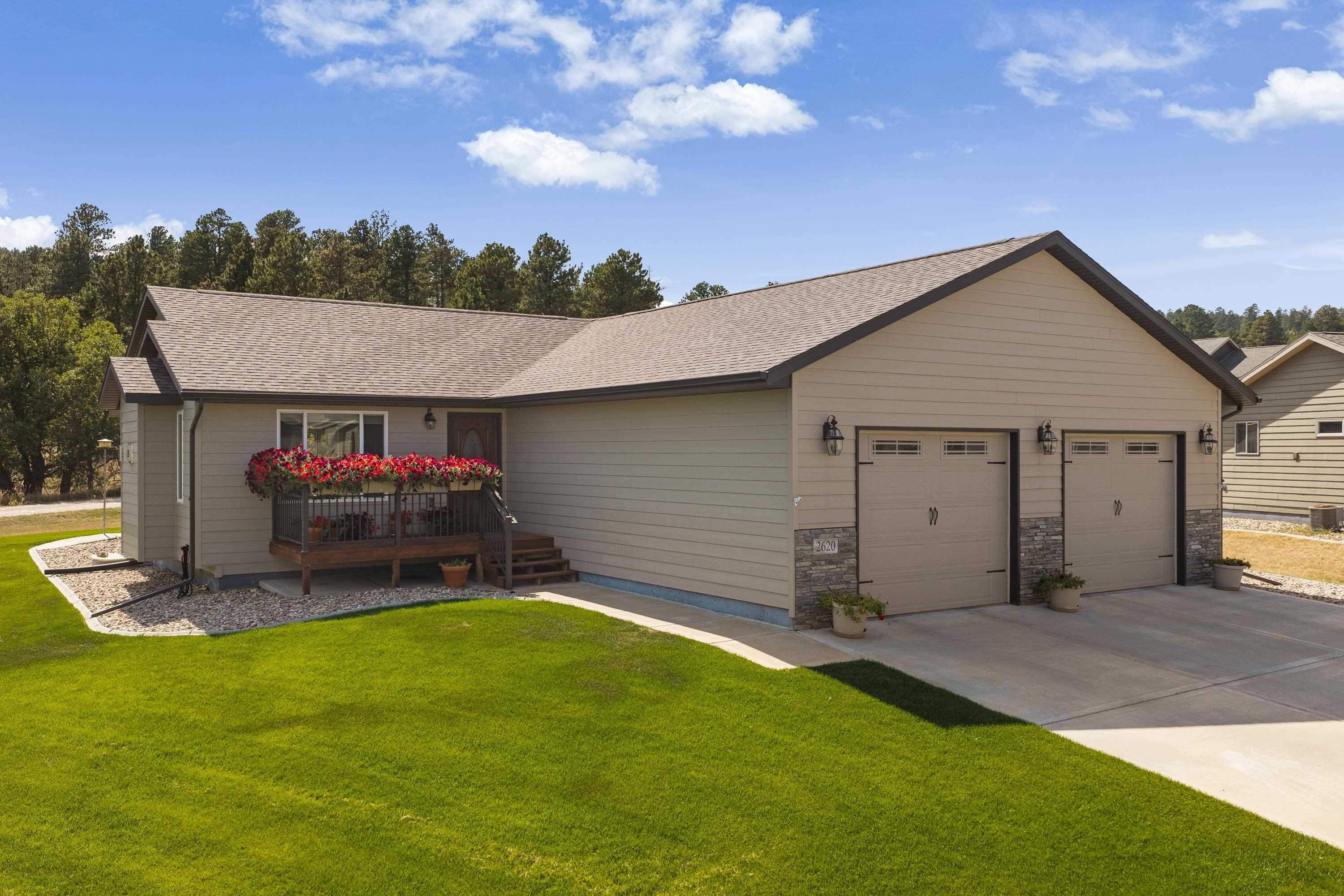 2620 Meadows Drive Property Photo 1