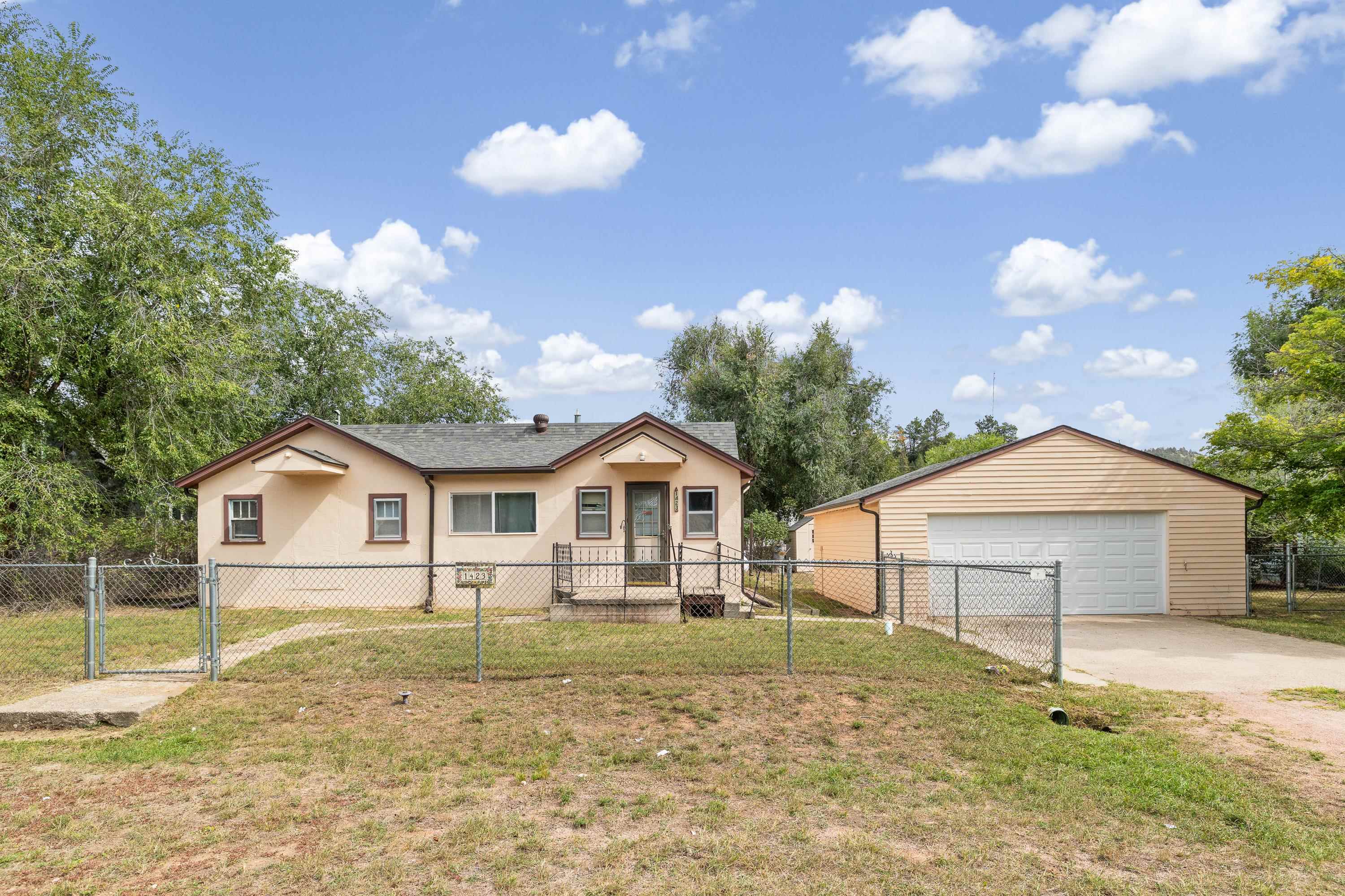 1423 Evans Street Property Photo 1