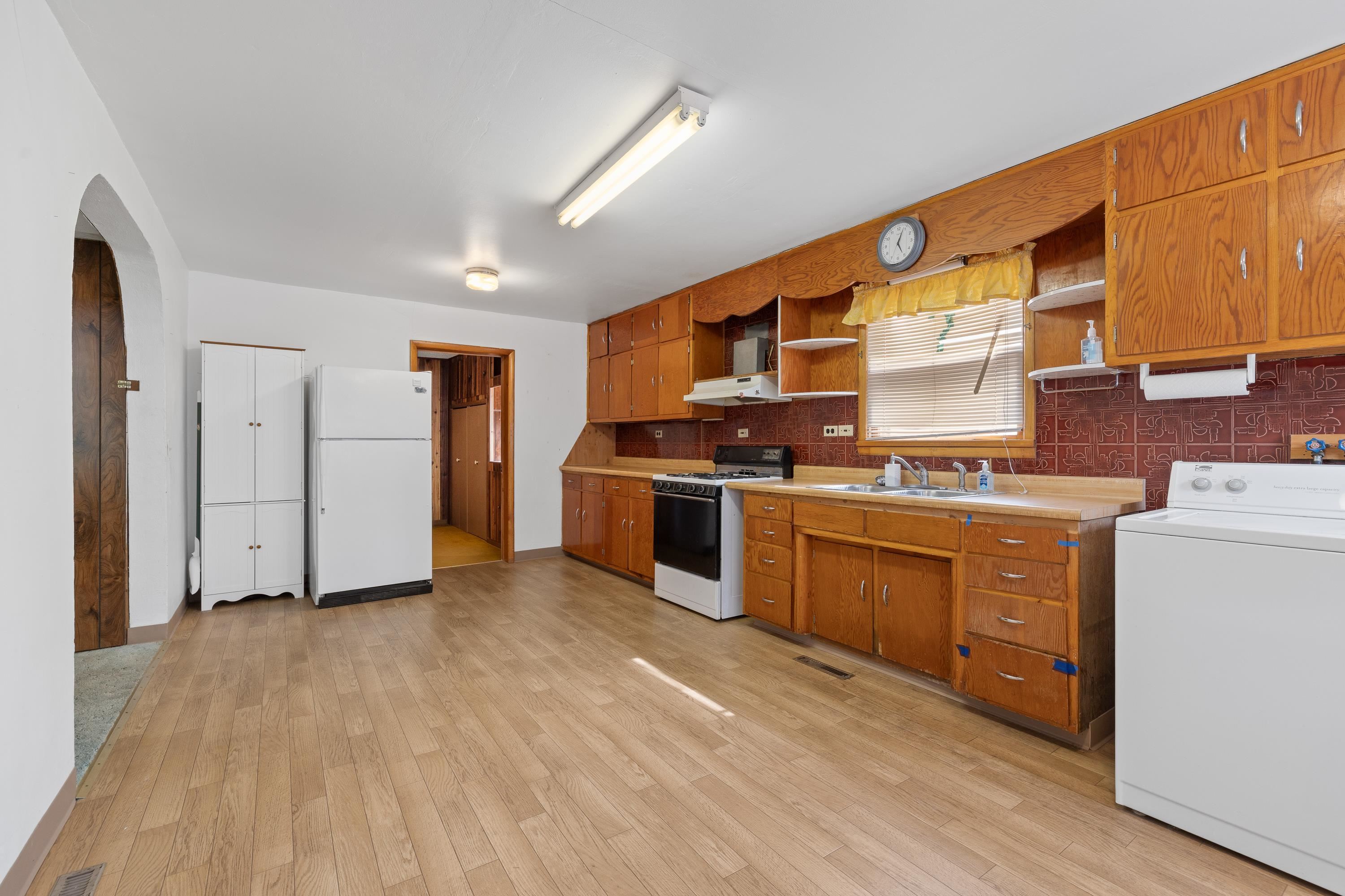 1423 Evans Street Property Photo 5