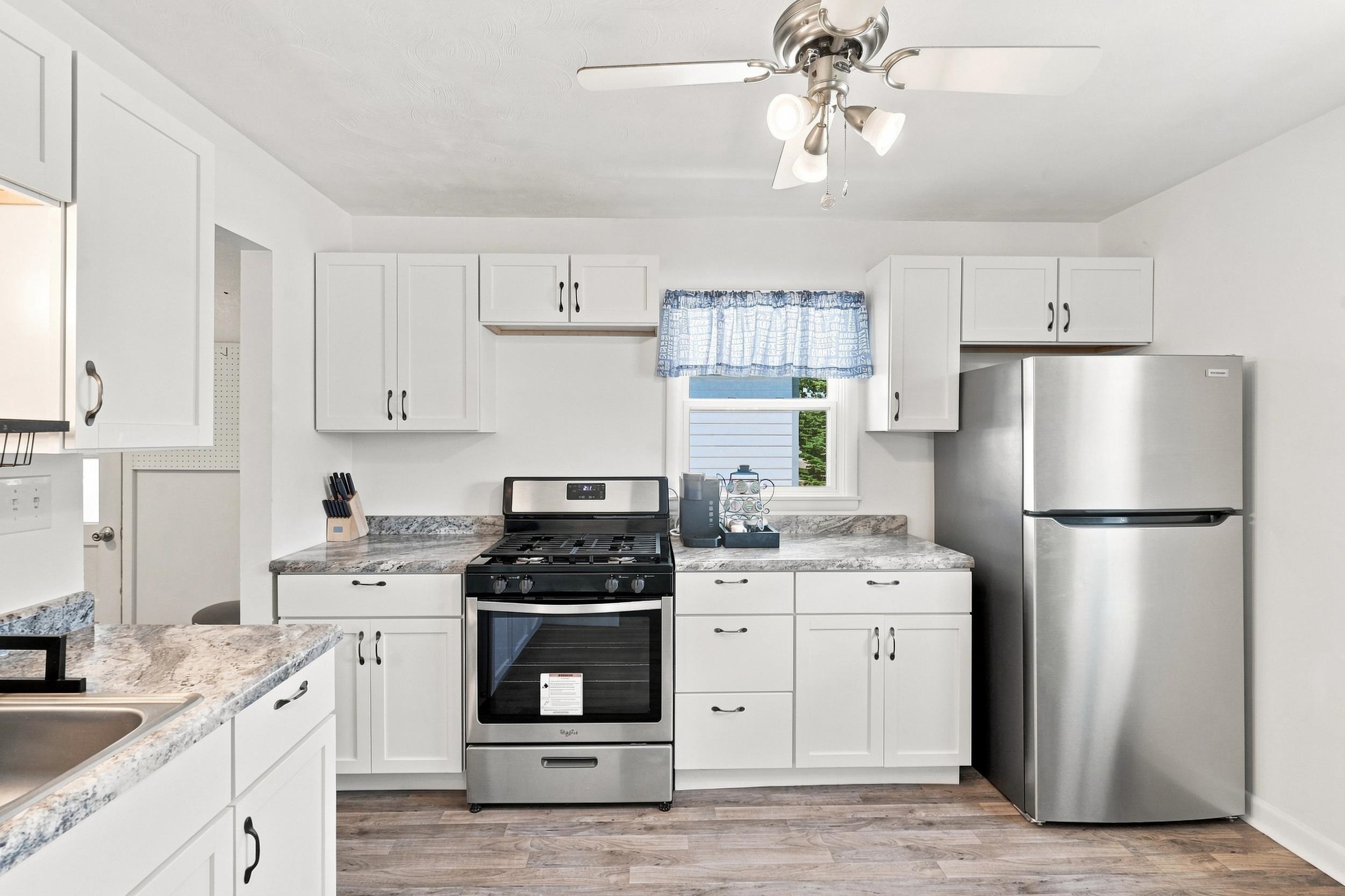 1829 Baldwin Street Property Photo 8