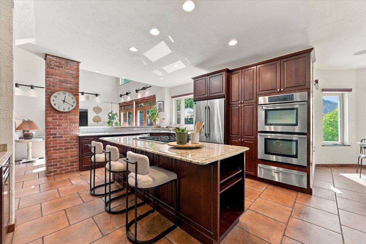 20966 Hickok Place Property Photo 3
