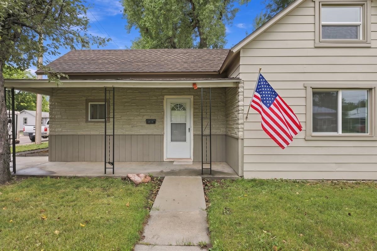 1070 Elkhorn Street Property Photo 2