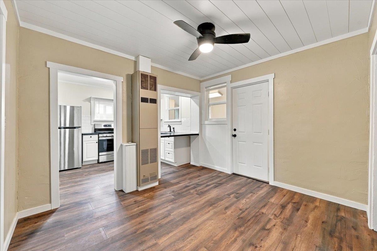 1070 Elkhorn Street Property Photo 8